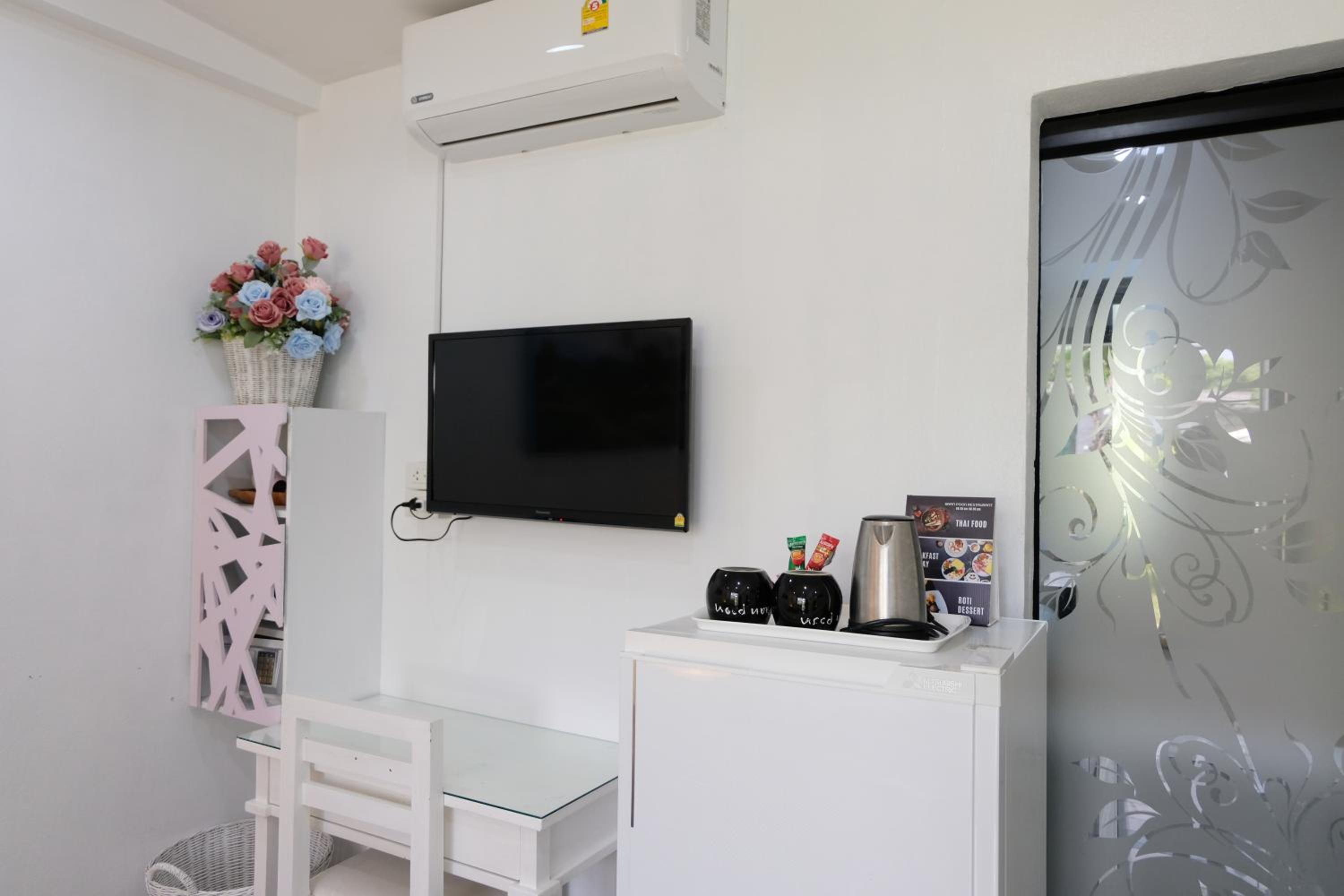 Standard Room - Photo 8