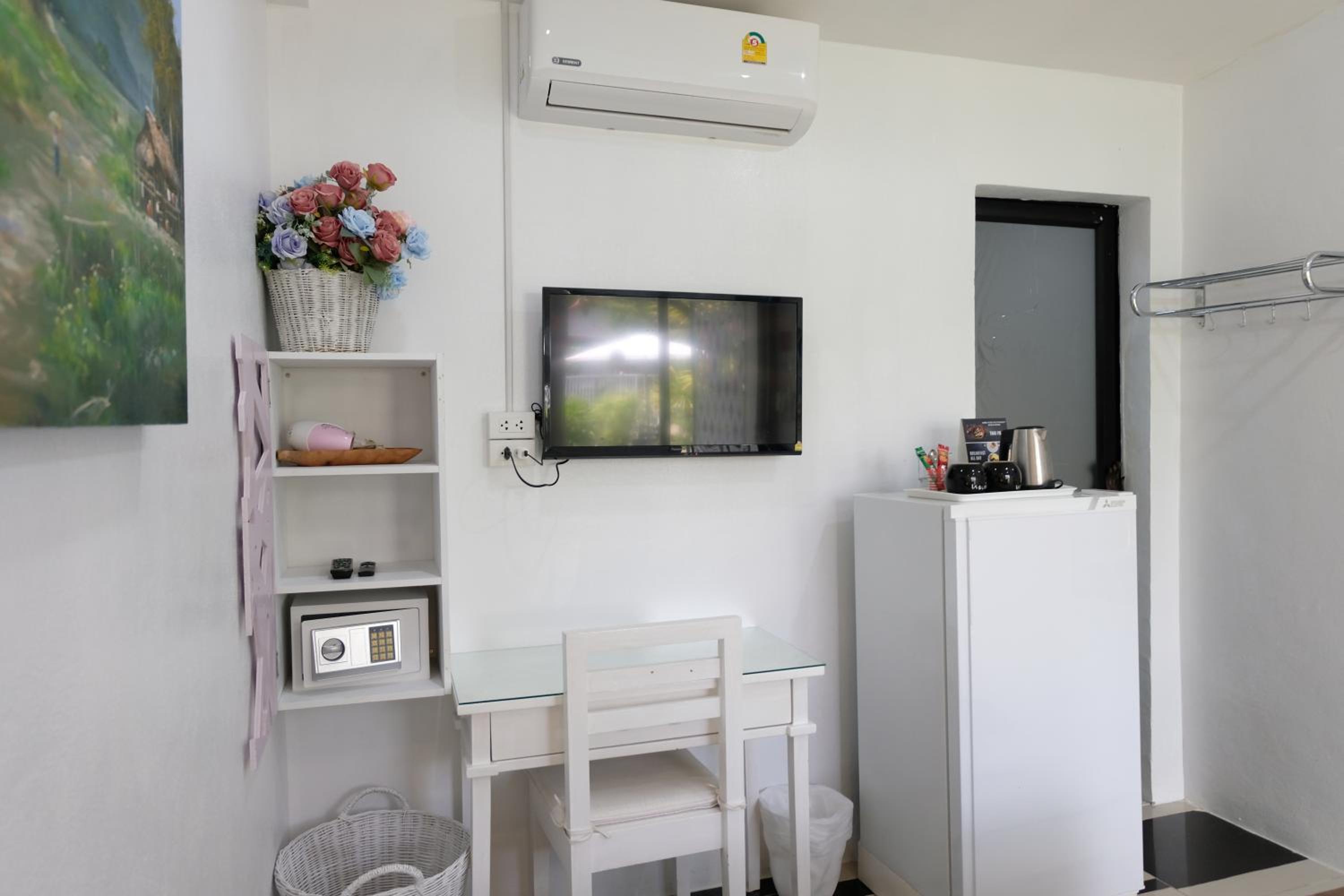 Standard Room - Photo 7