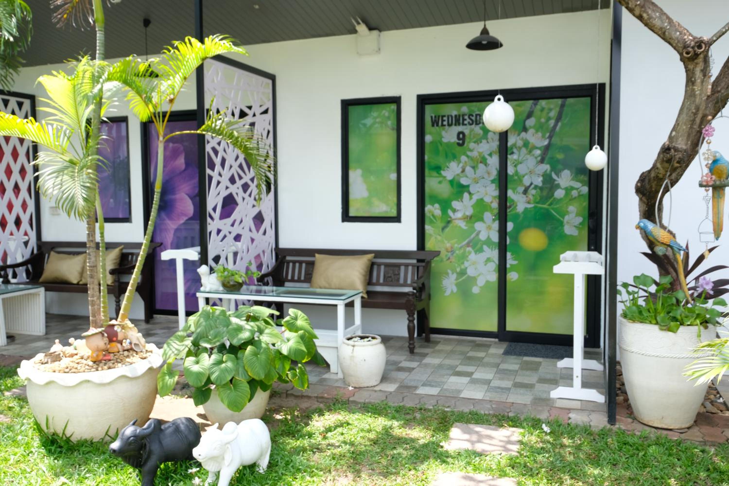 Standard Room - Photo 11