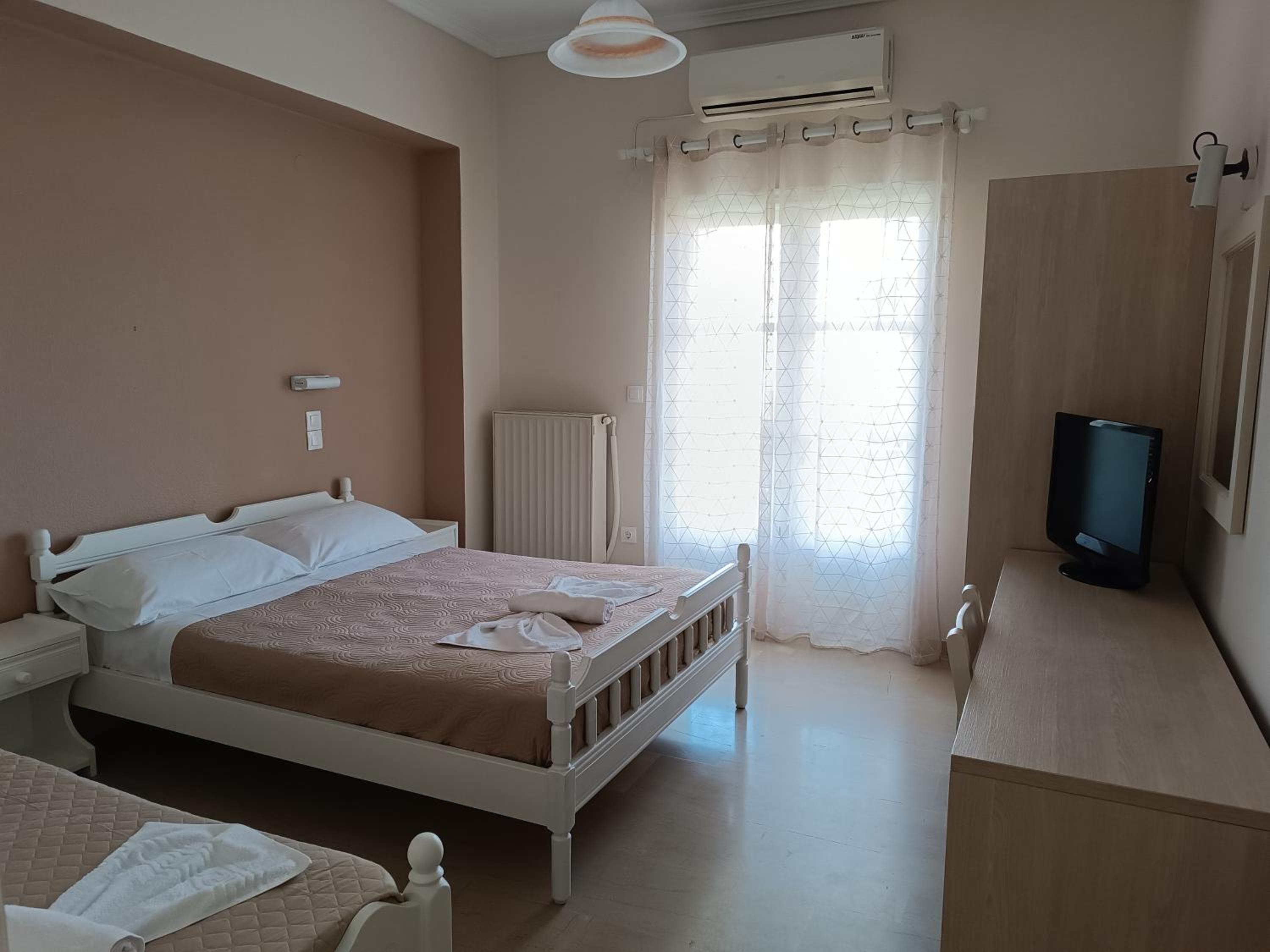 Triple Room with Terrace photo 3