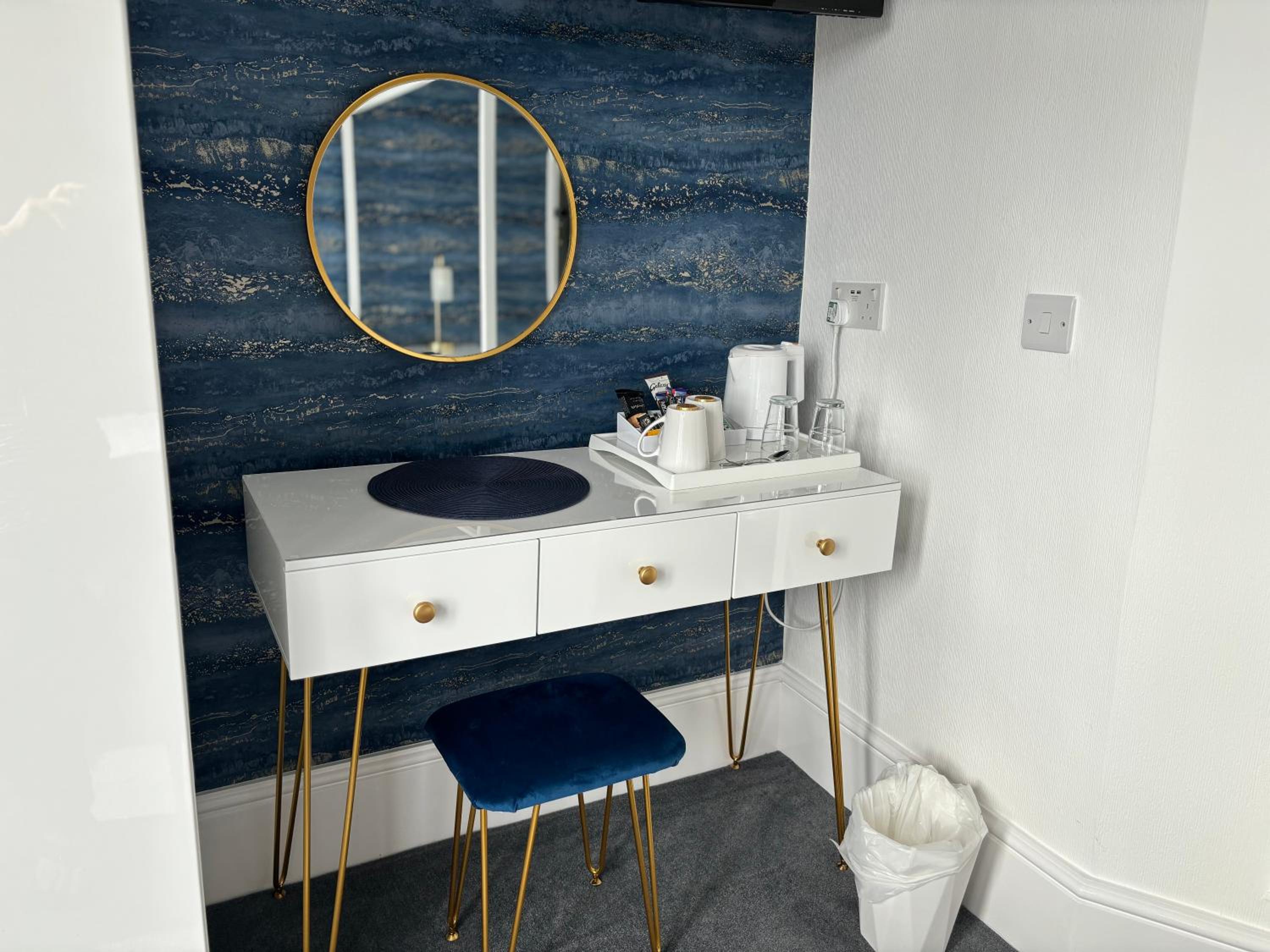 Deluxe King Room photo 3