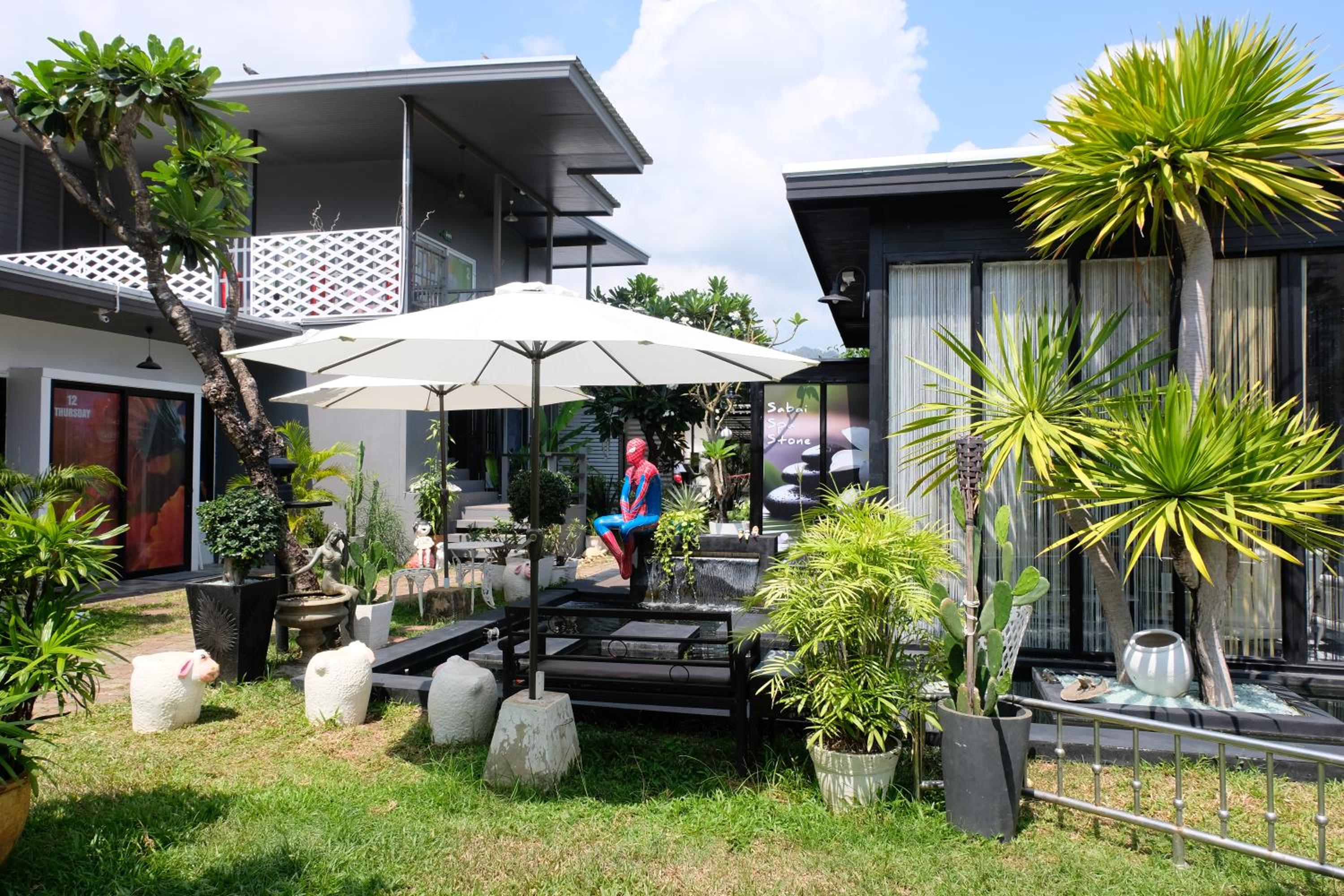 Deluxe Double Room with Balcony - Photo 3