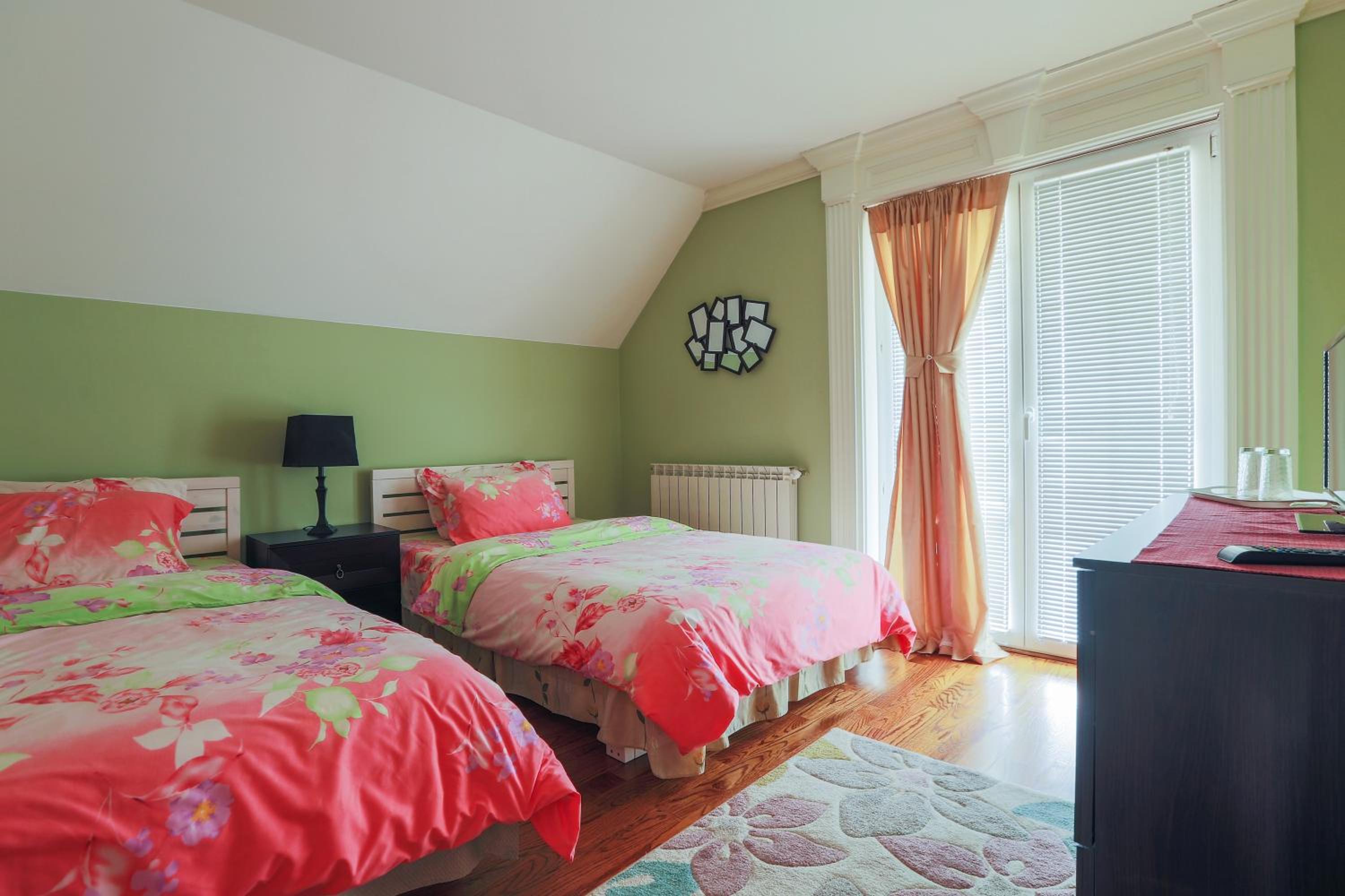 Two-Bedroom Suite - Photo 2