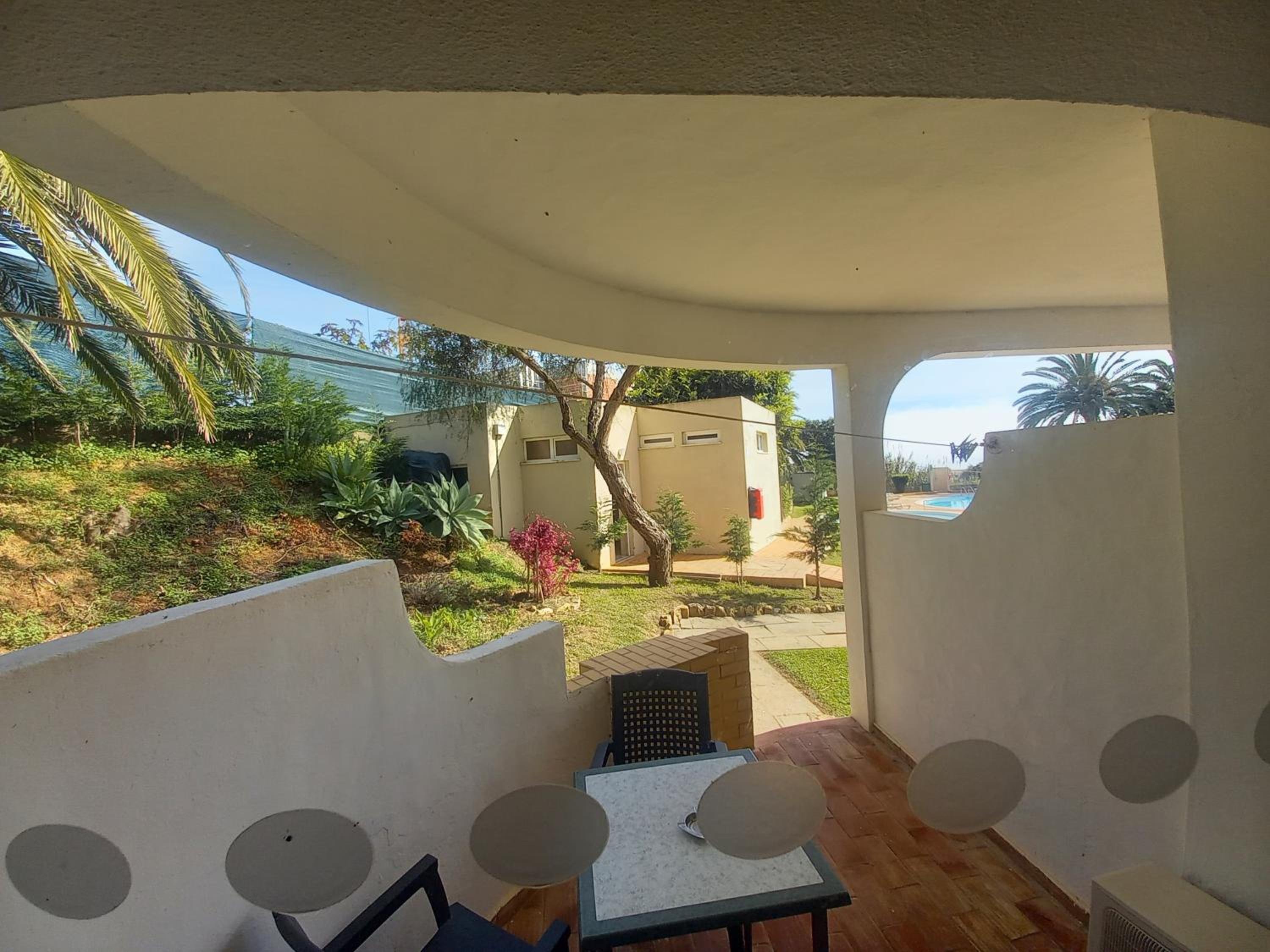 Double or Twin Room with Garden View photo 2