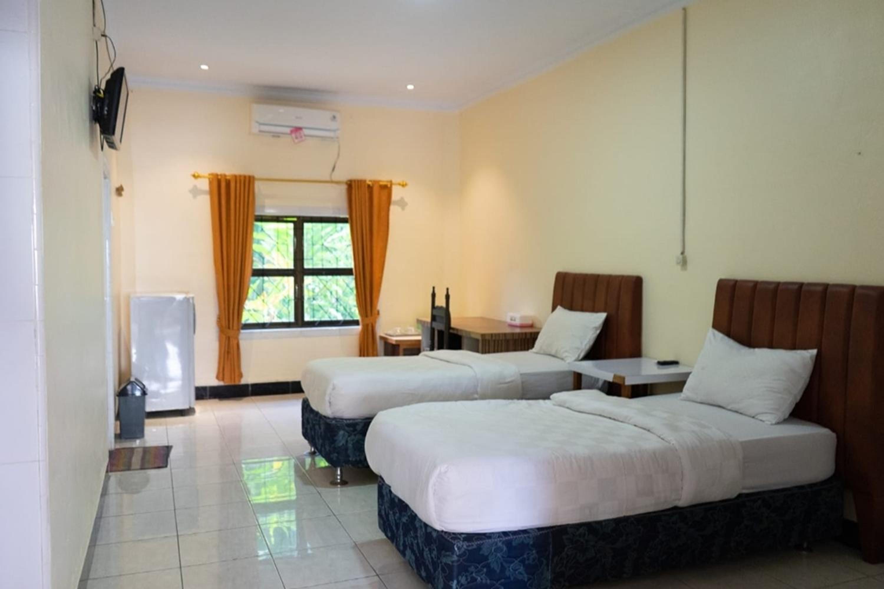 Deluxe Room - Photo 6