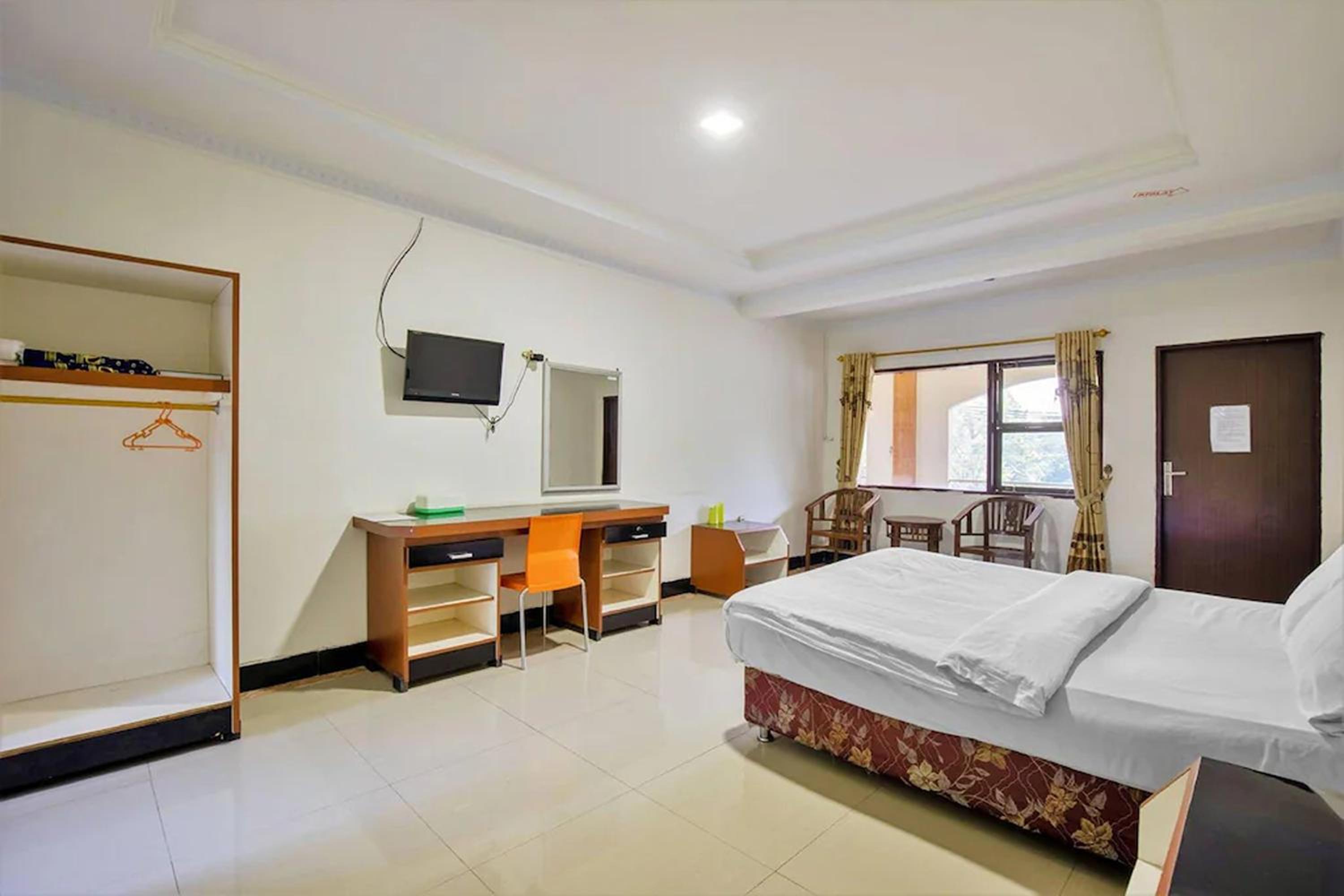 Economy Double Room - Photo 5