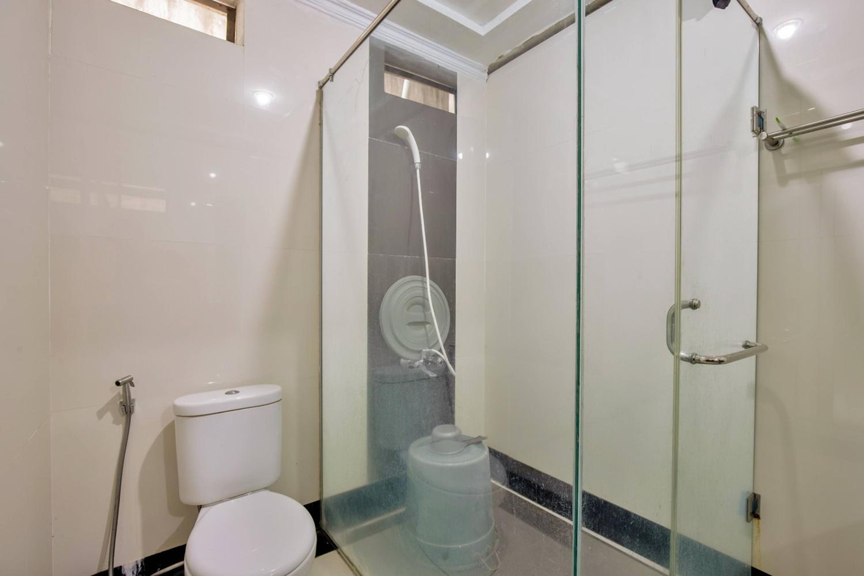Standard Double Room - Photo 3