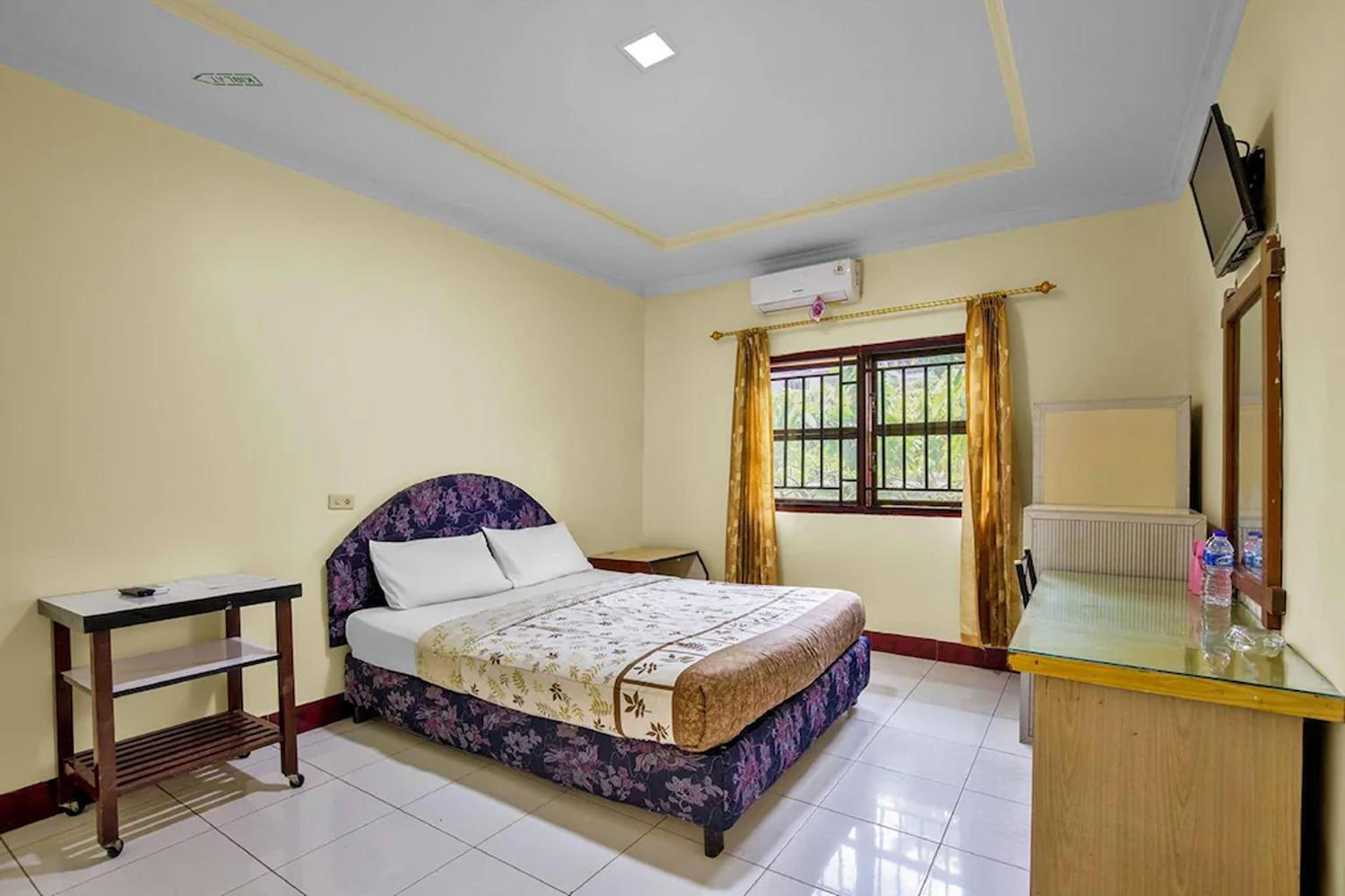 Standard Double Room - Photo 8