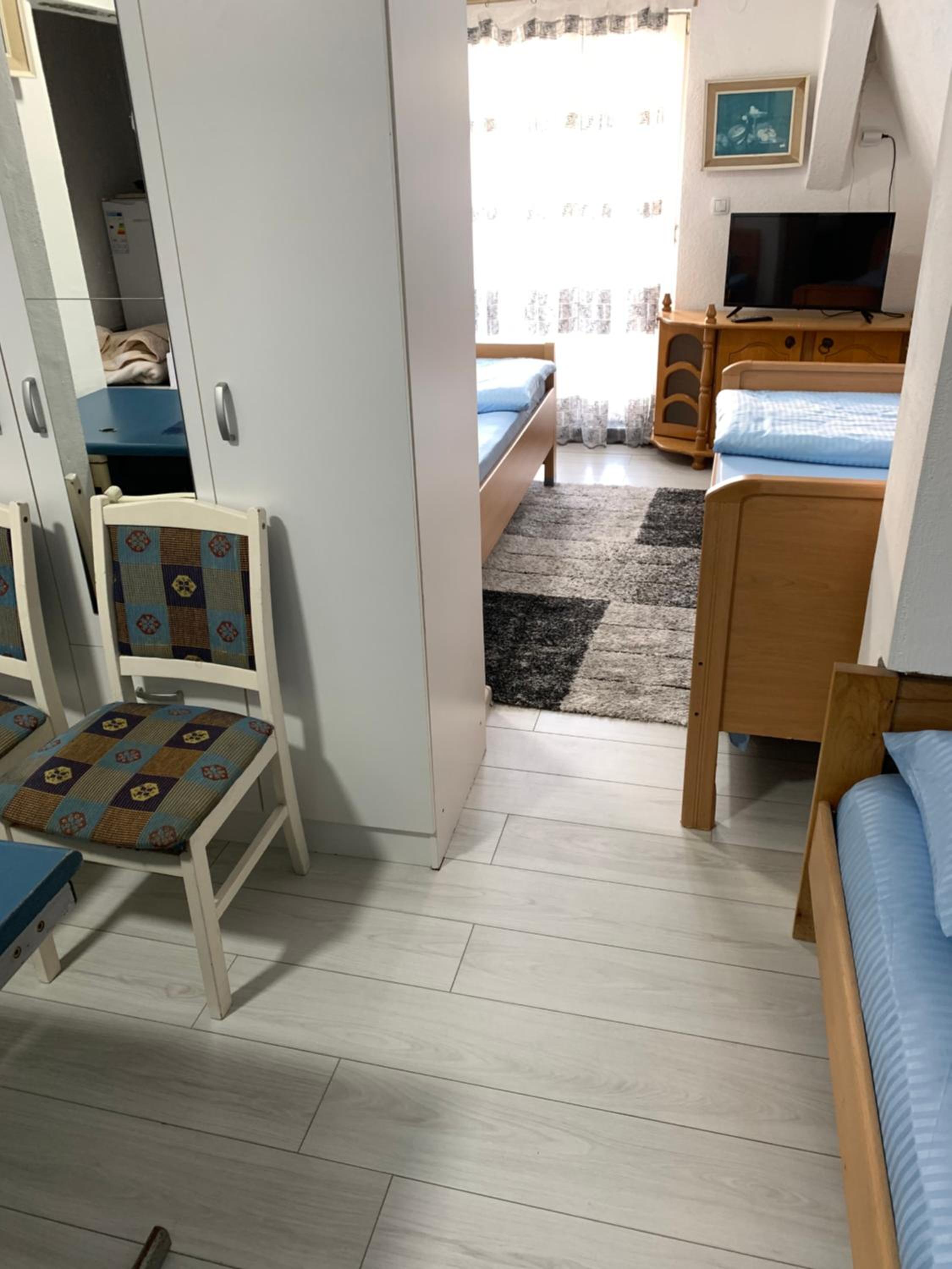 Apartment photo 2