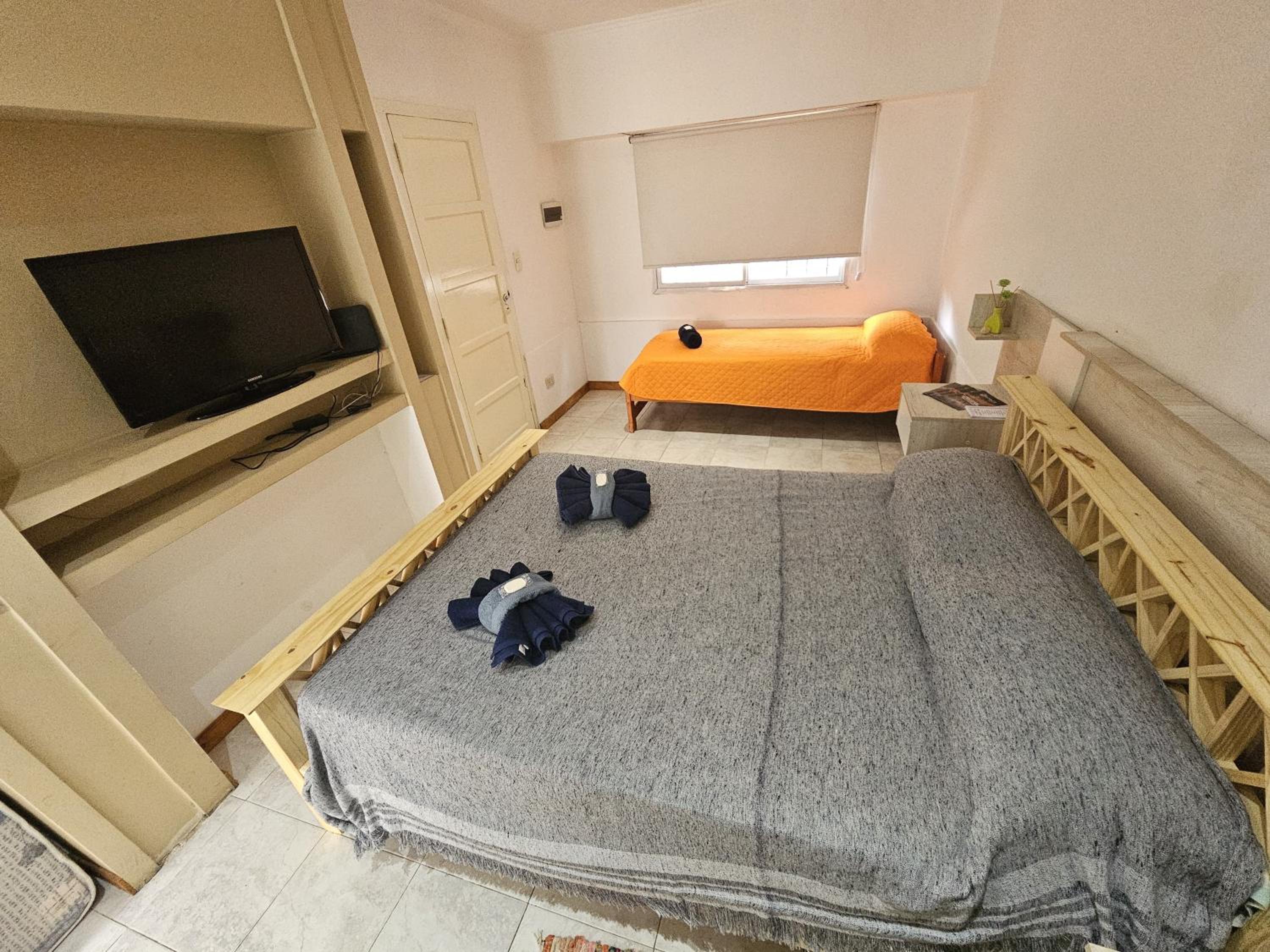 One-Bedroom Apartment photo 1