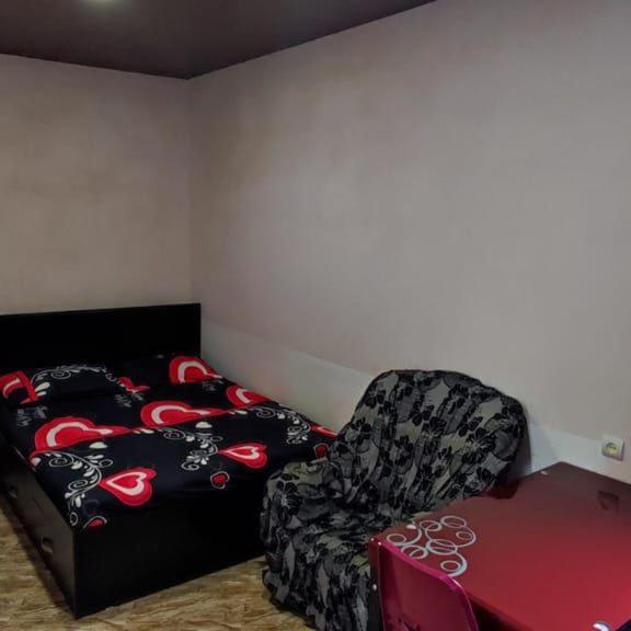 Standard Double Room With Shared Bathroom
