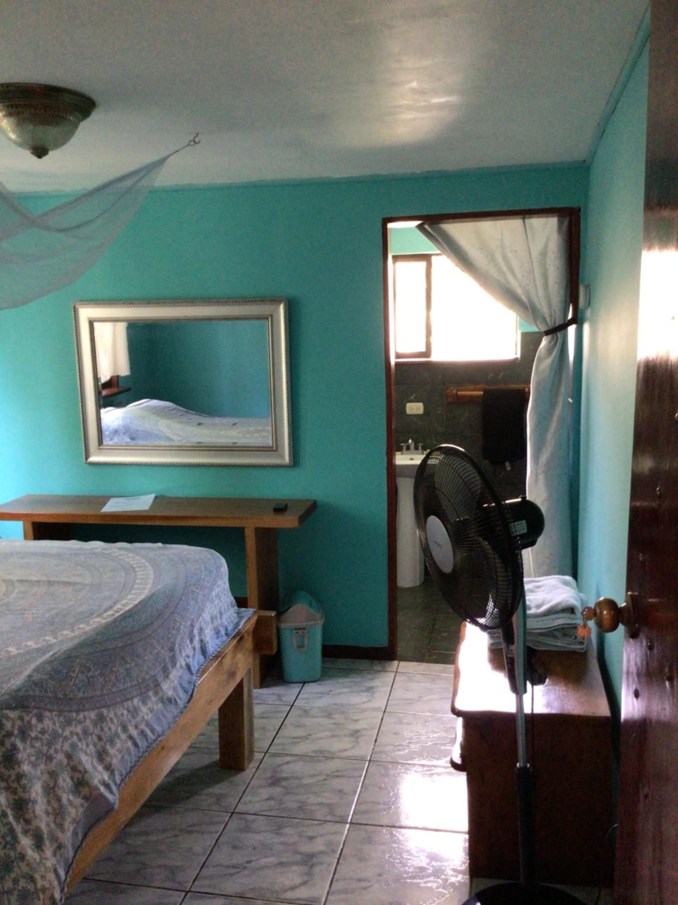 Budget Double Room photo 3
