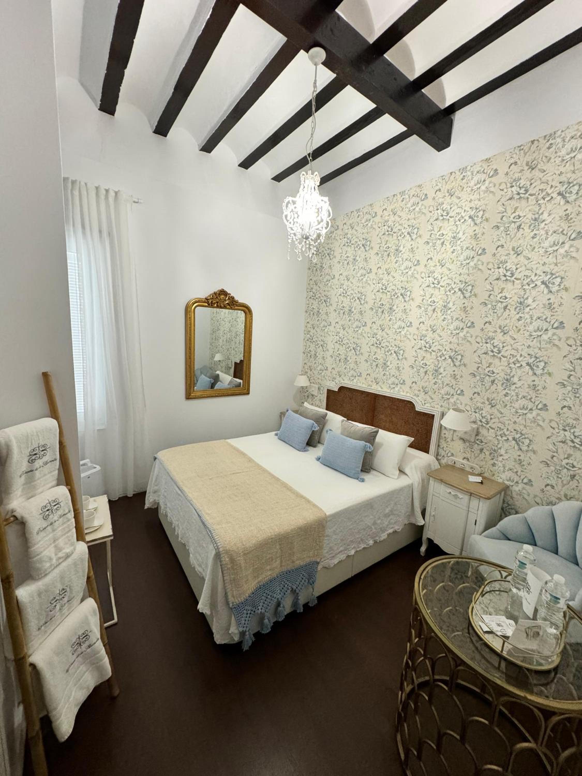 Standard Double Room - Photo 4