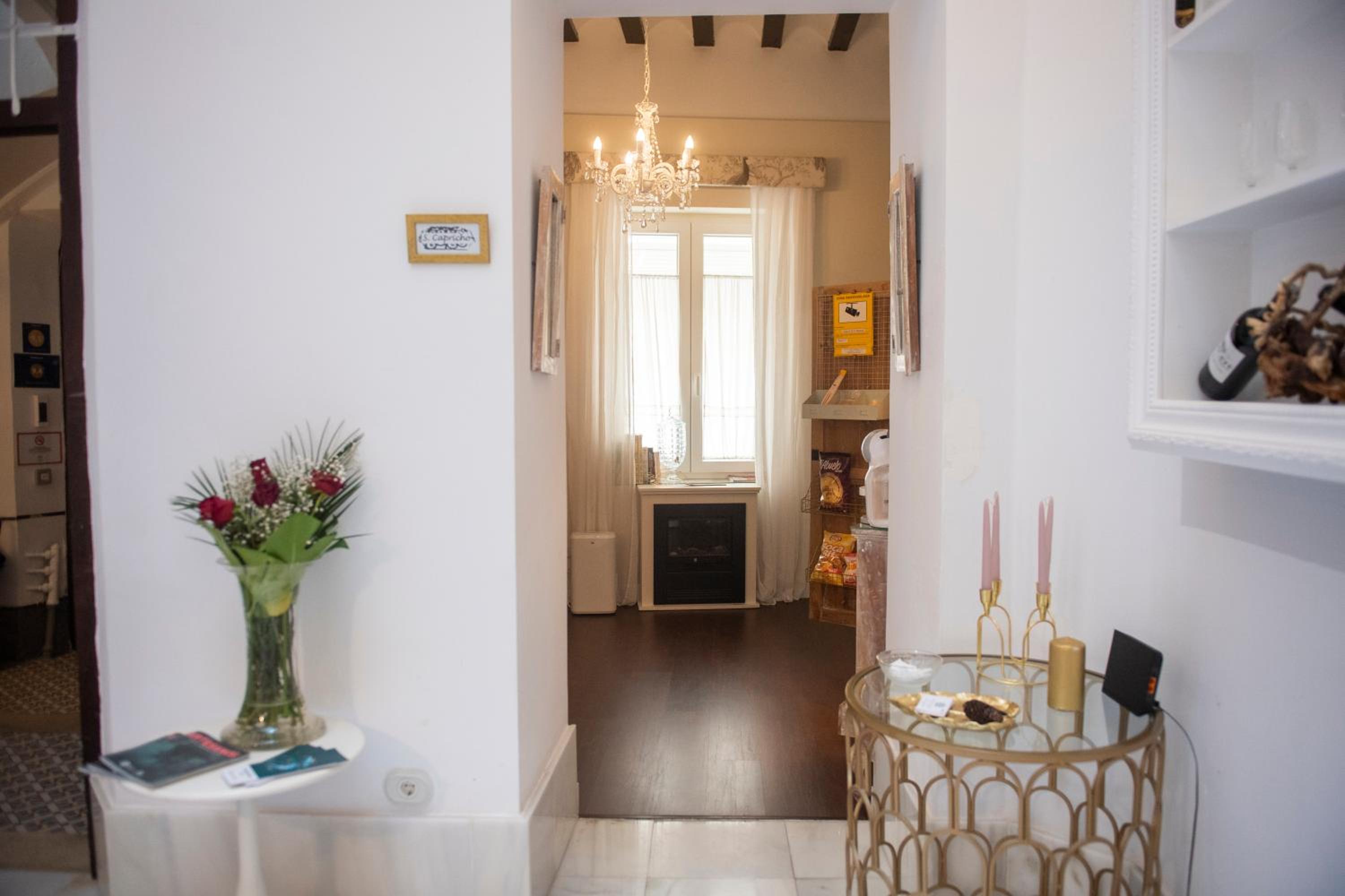 Standard Double Room - Photo 8