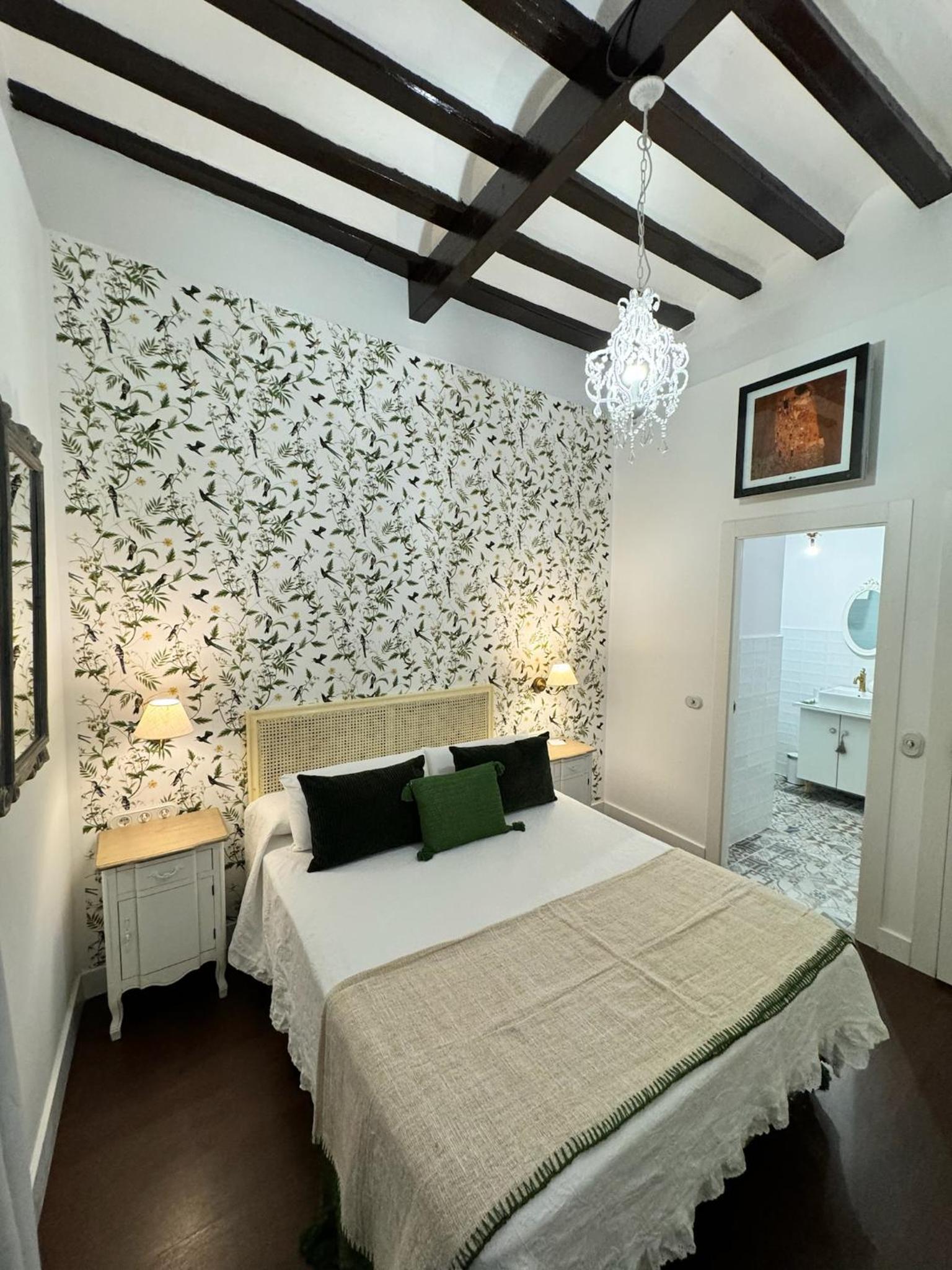 Standard Double Room - Photo 27