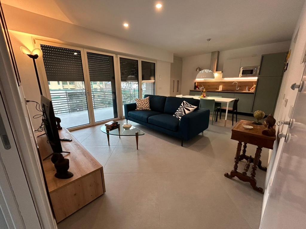 Three-Bedroom Apartment photo 1