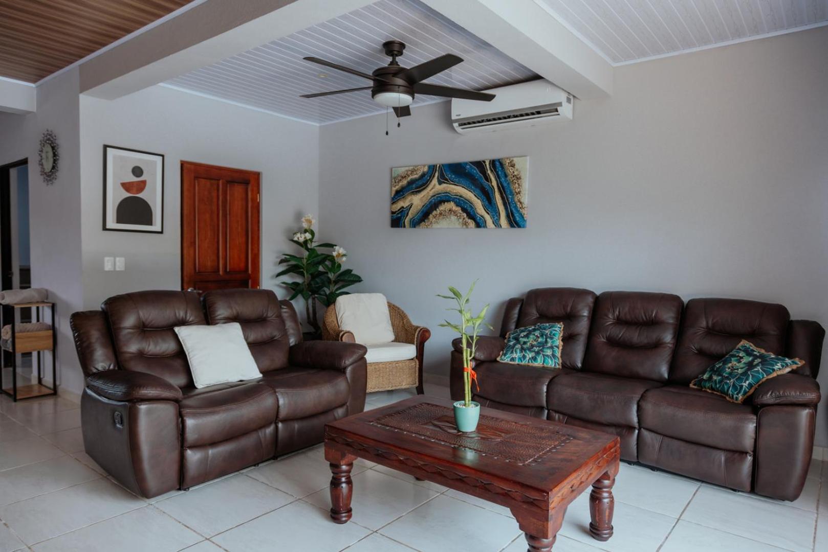 Four-Bedroom House photo 1