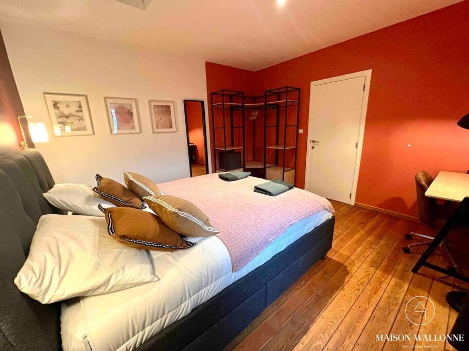One-Bedroom Apartment photo 3