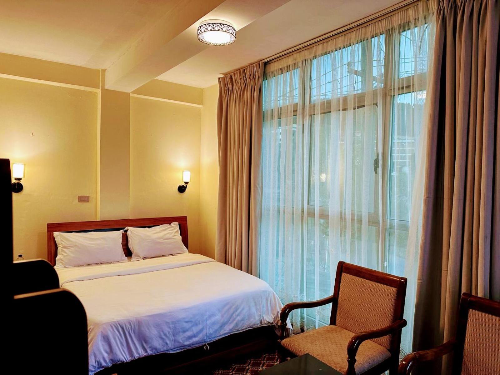 Standard Queen Room photo 1