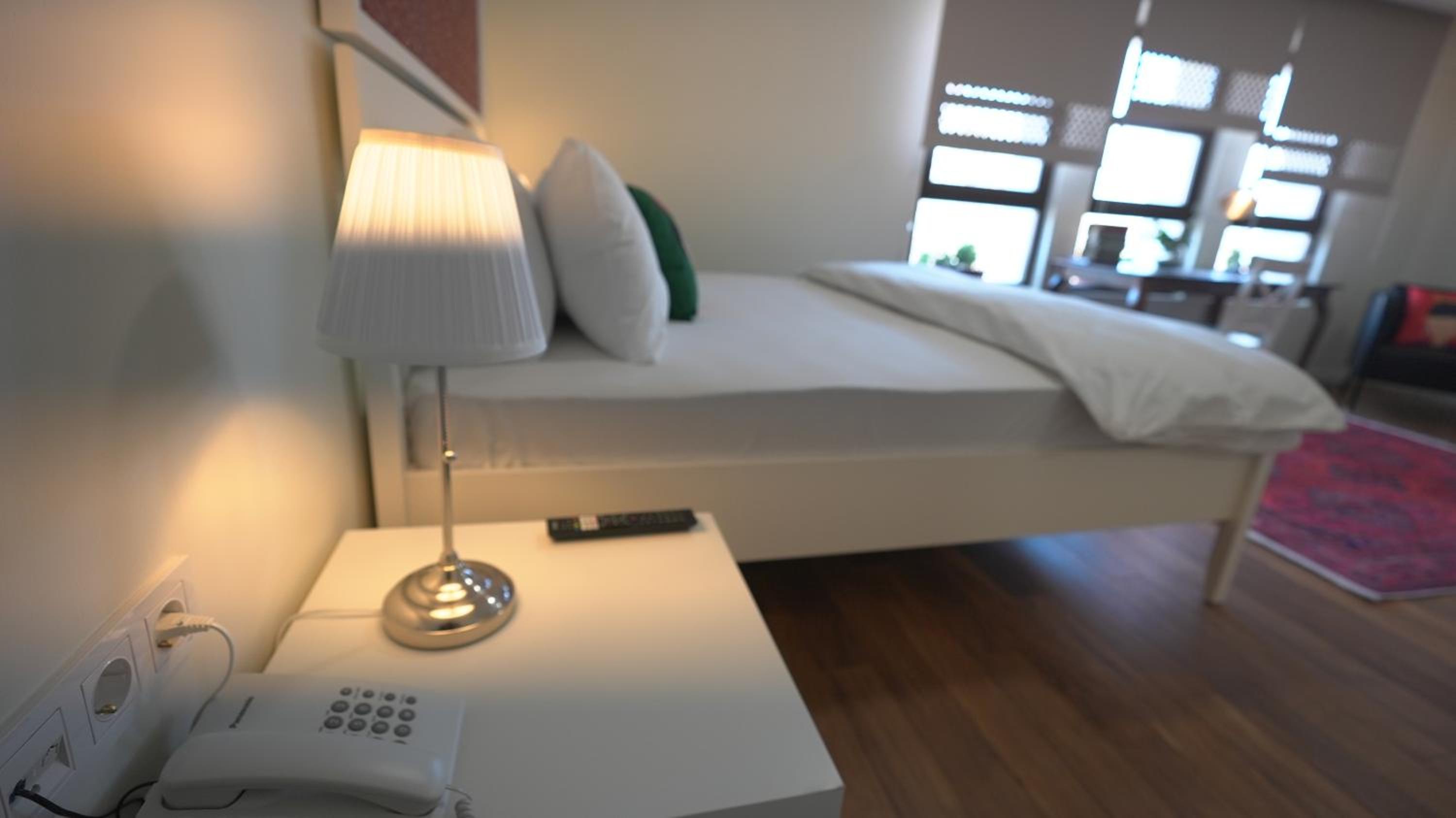 Deluxe Queen Room - Photo 31