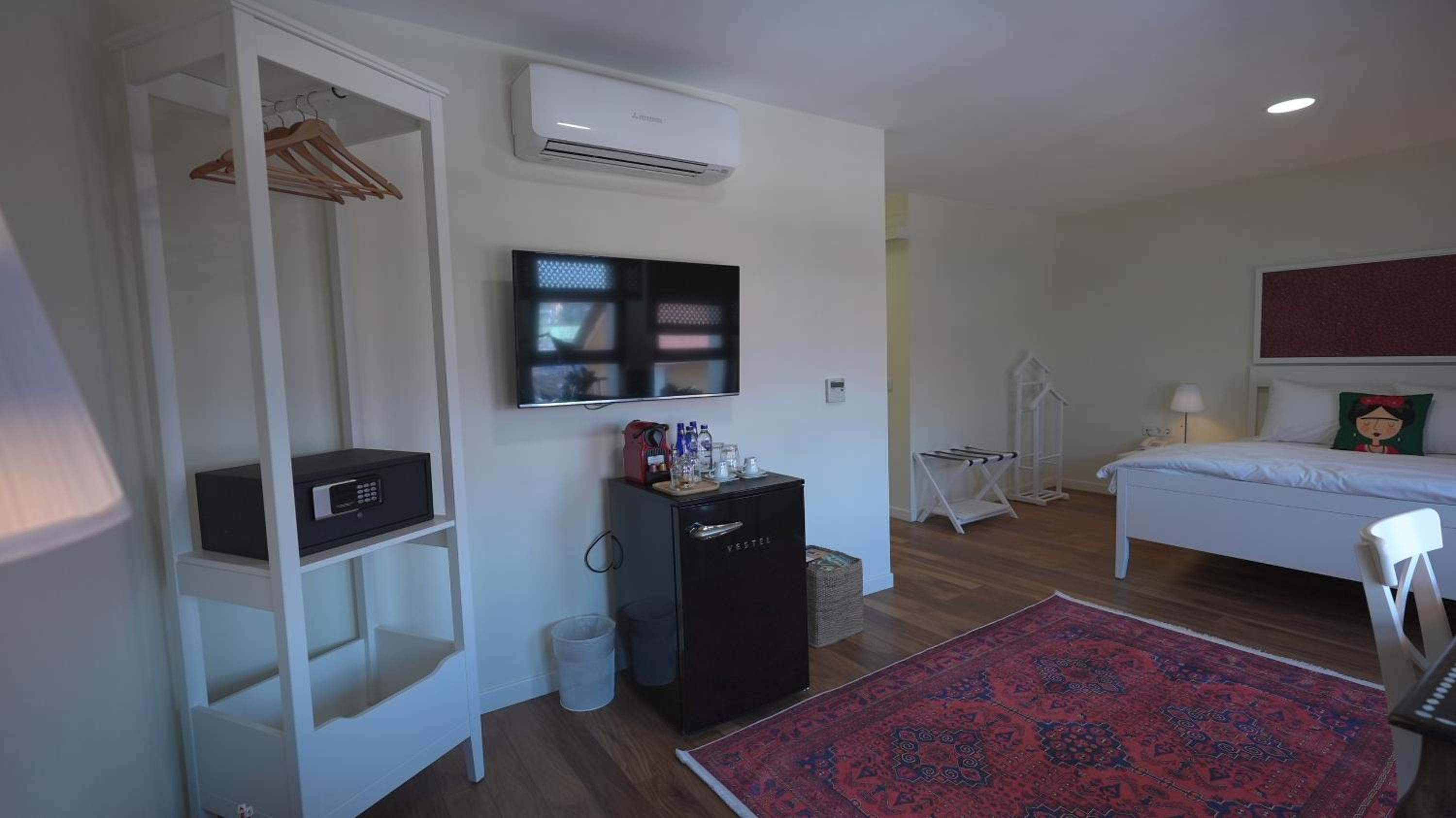 Deluxe Double Room - Photo 8