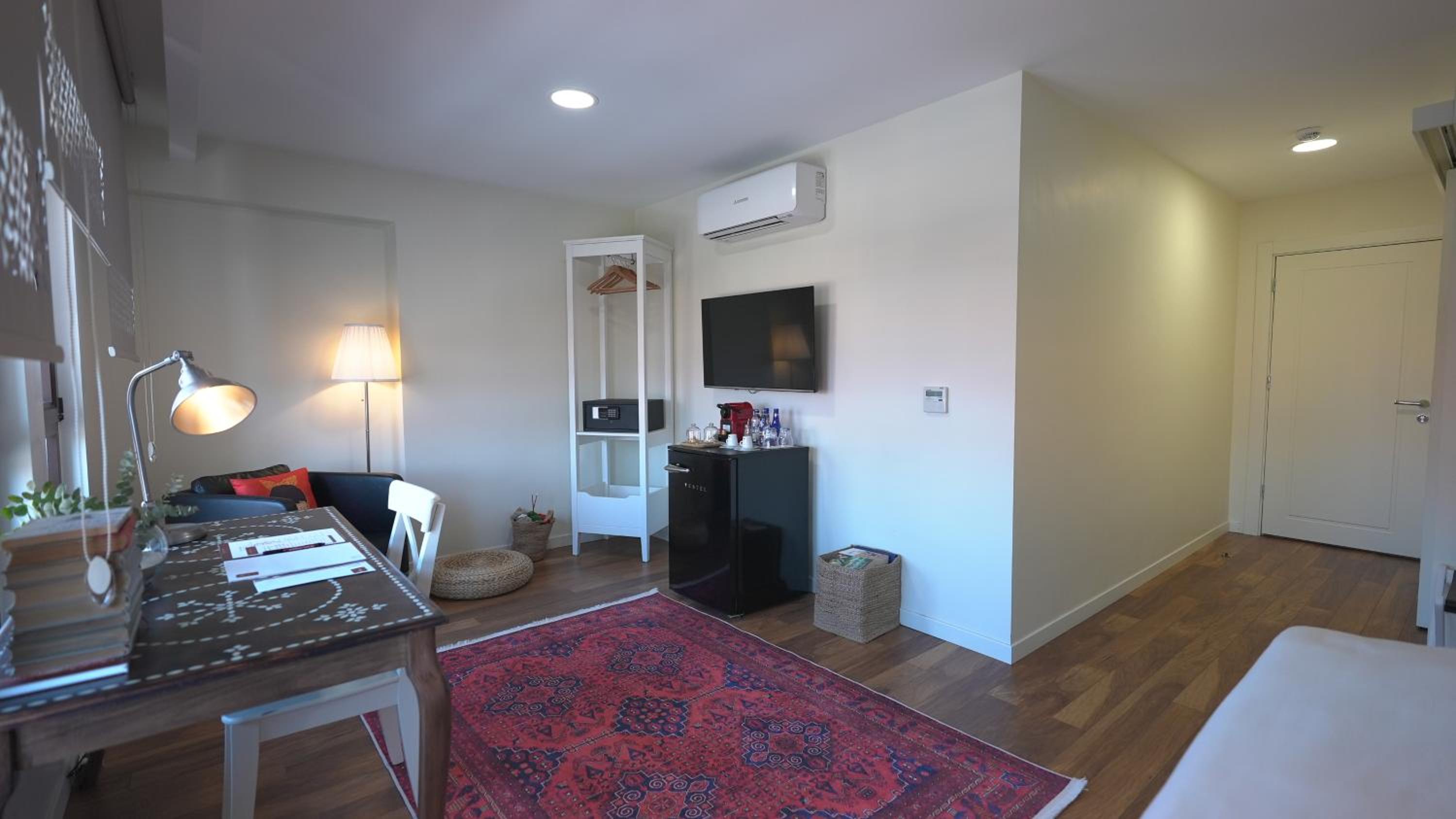 Deluxe Double Room - Photo 7