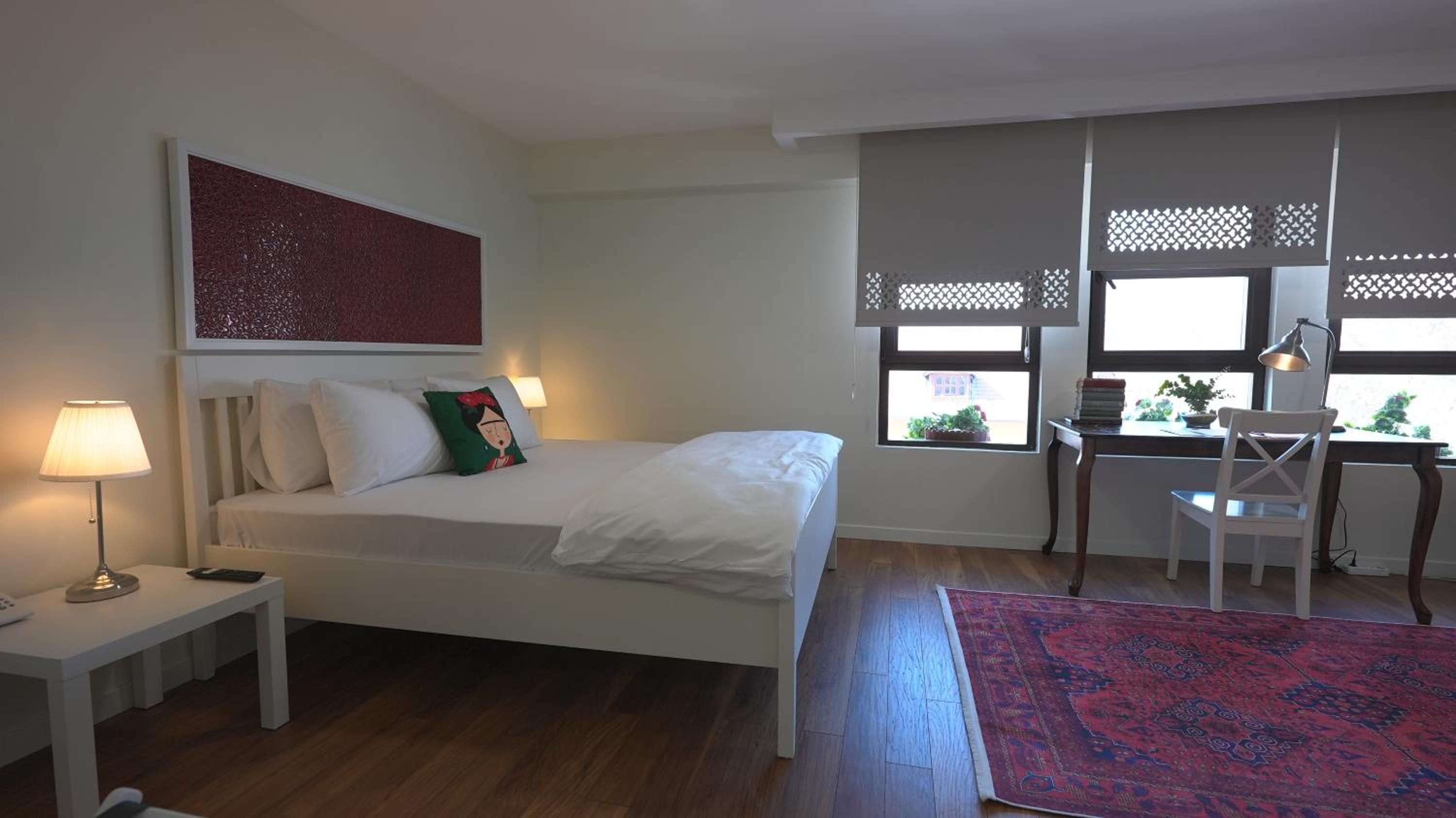 Deluxe Double Room - Photo 10