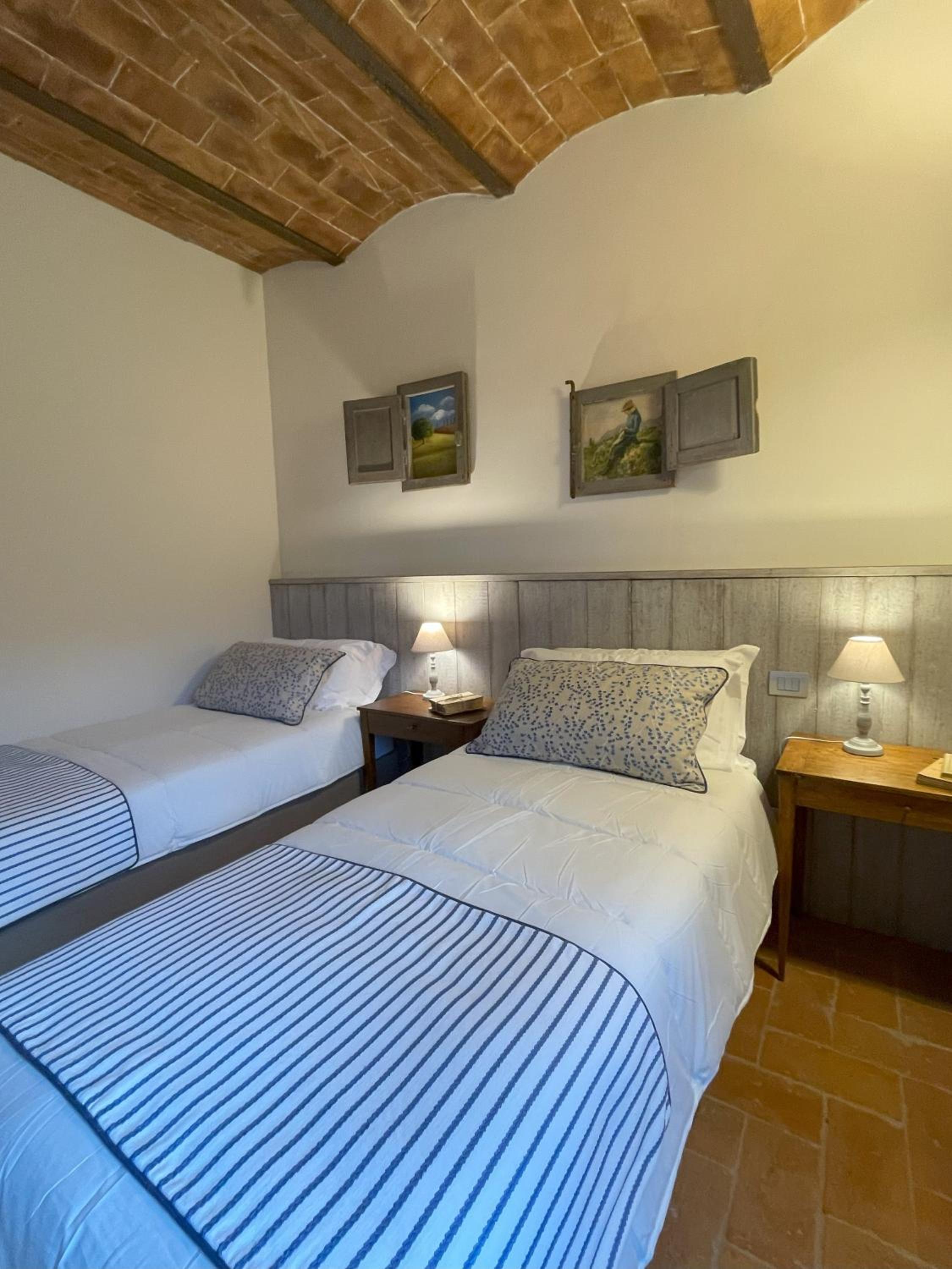 Double or Twin Room photo 3