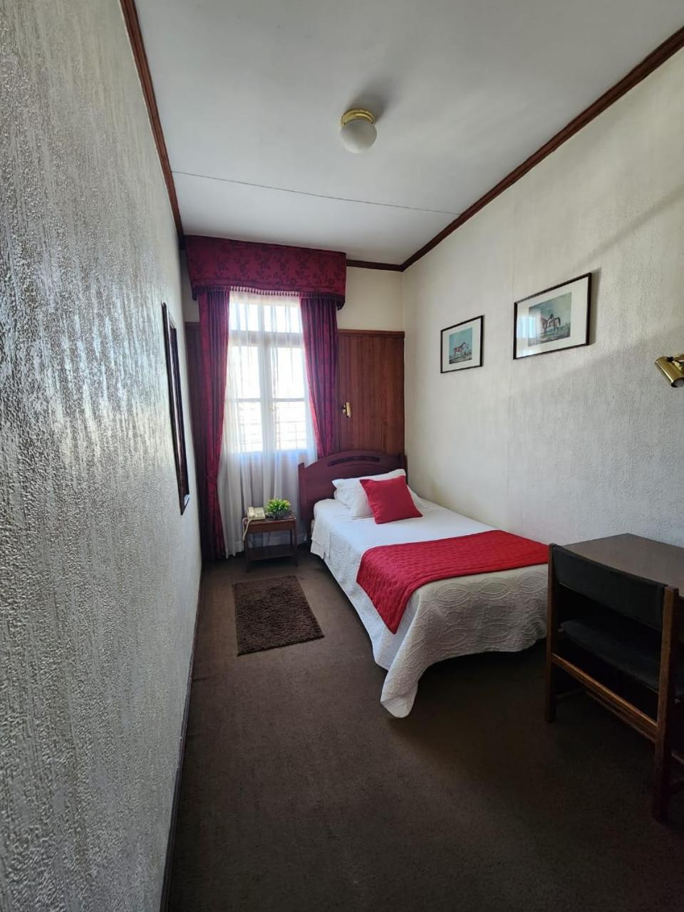 Single Room photo 1