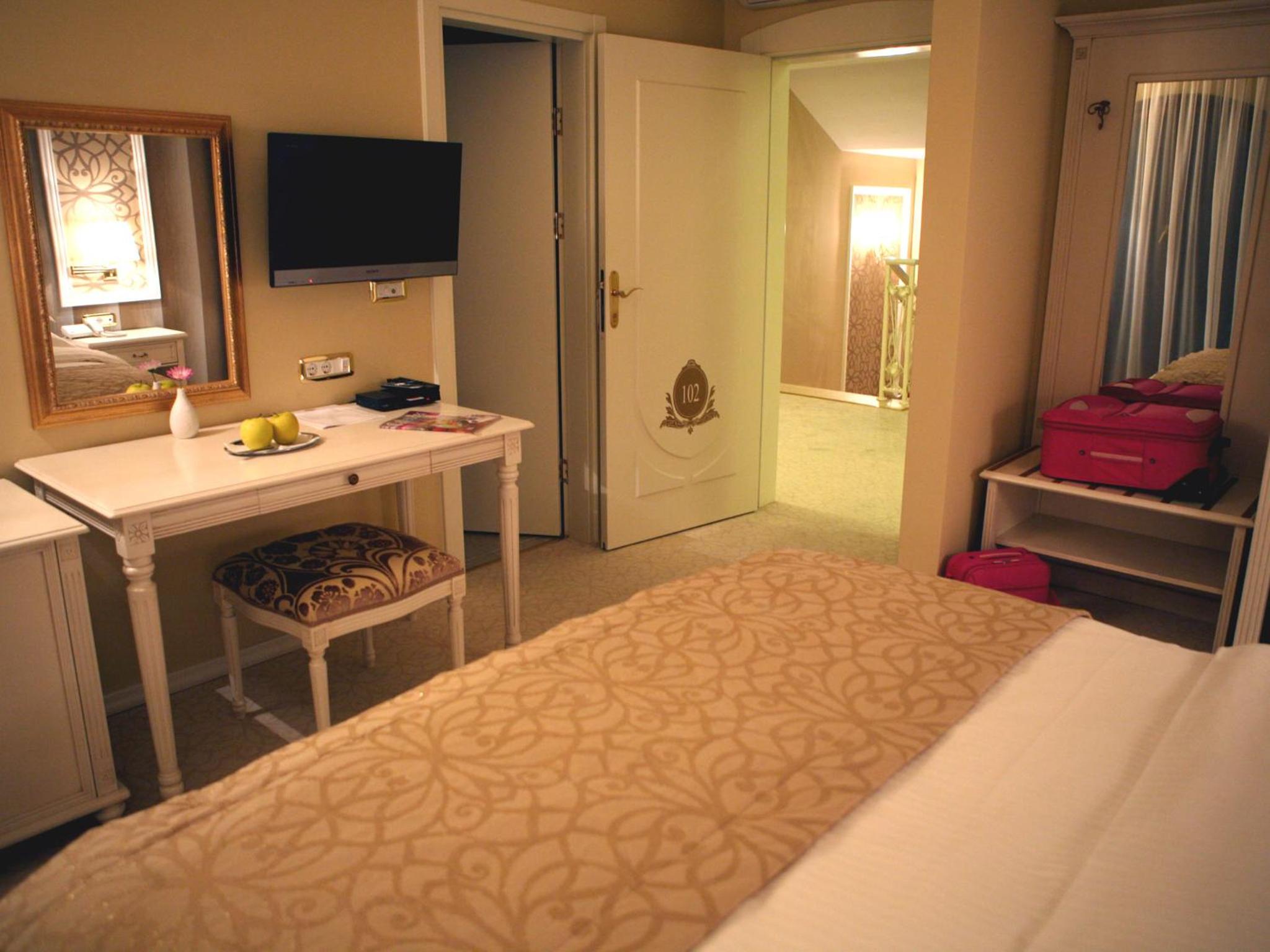 Double Room - Photo 1