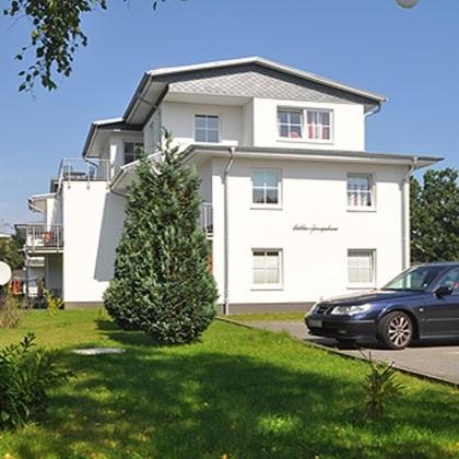 Two-Bedroom Apartment with Balcony or Terrace photo 3