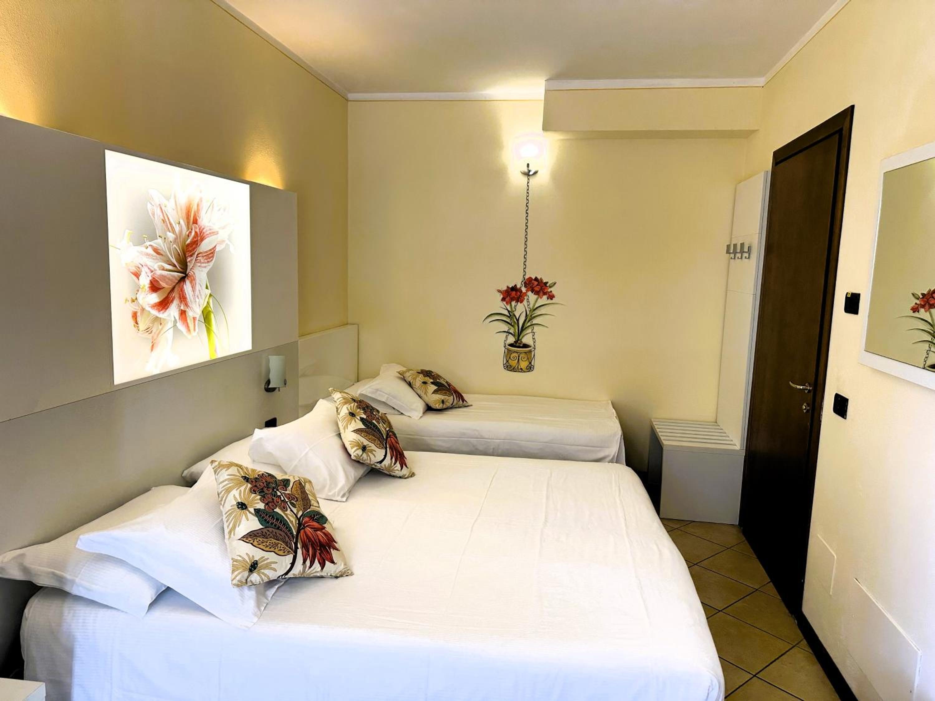 Triple Room - Photo 1