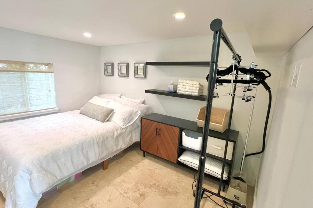 Four-Bedroom House photo 1