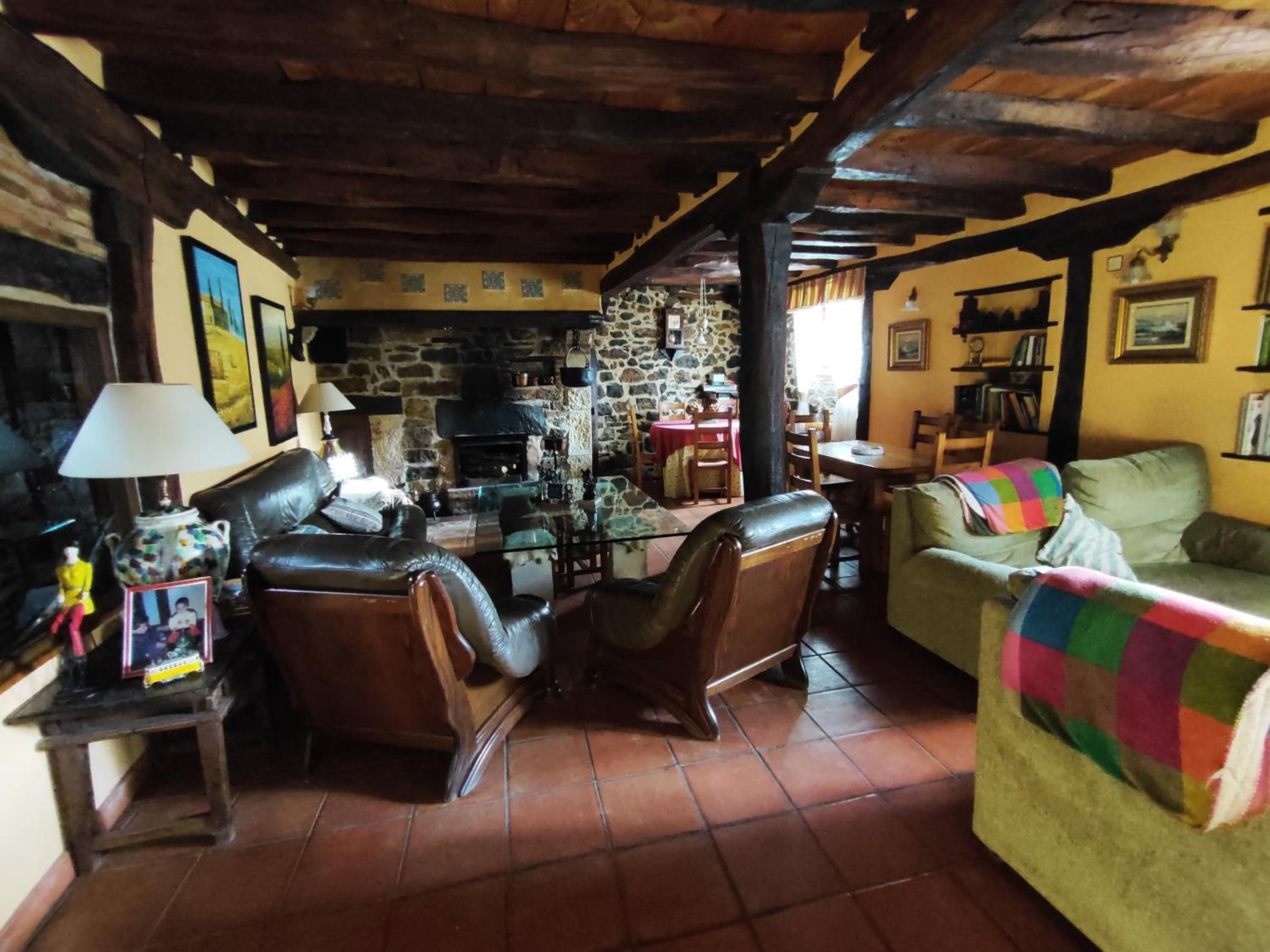 Casa de cinco habitaciones