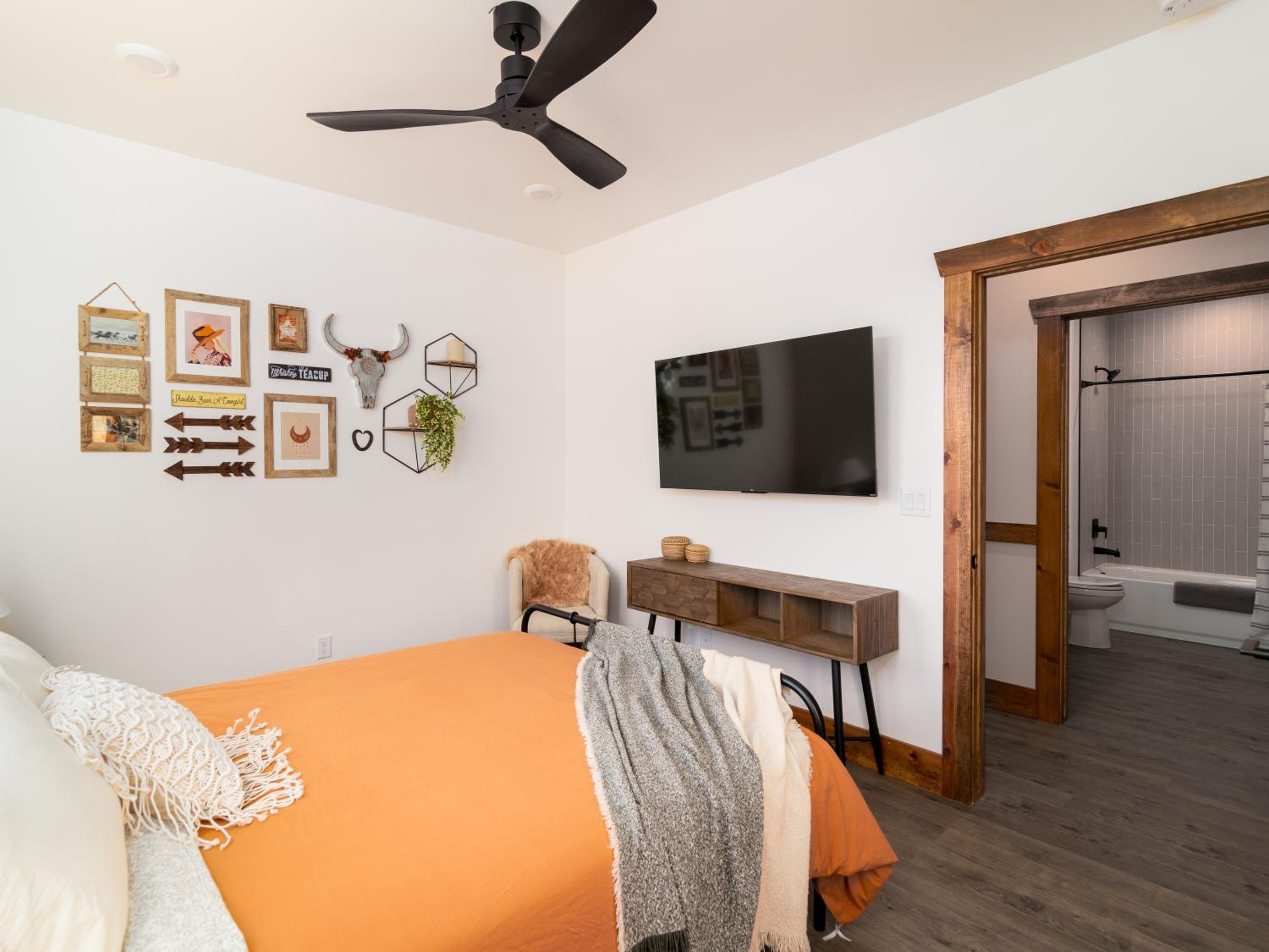 Four-Bedroom House photo 1