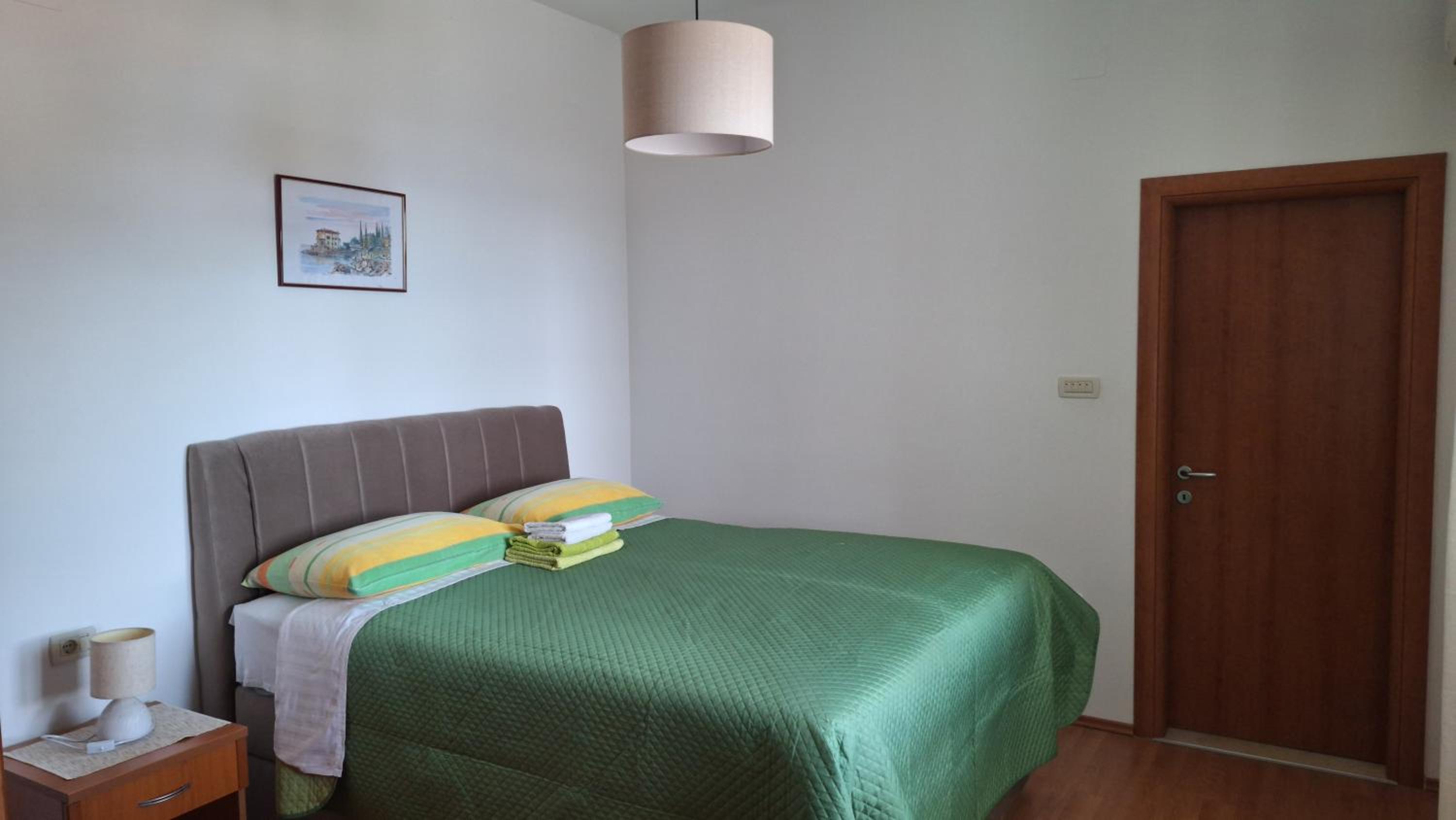 Comfort Two-Bedroom Apartment with Terrace and Sea View