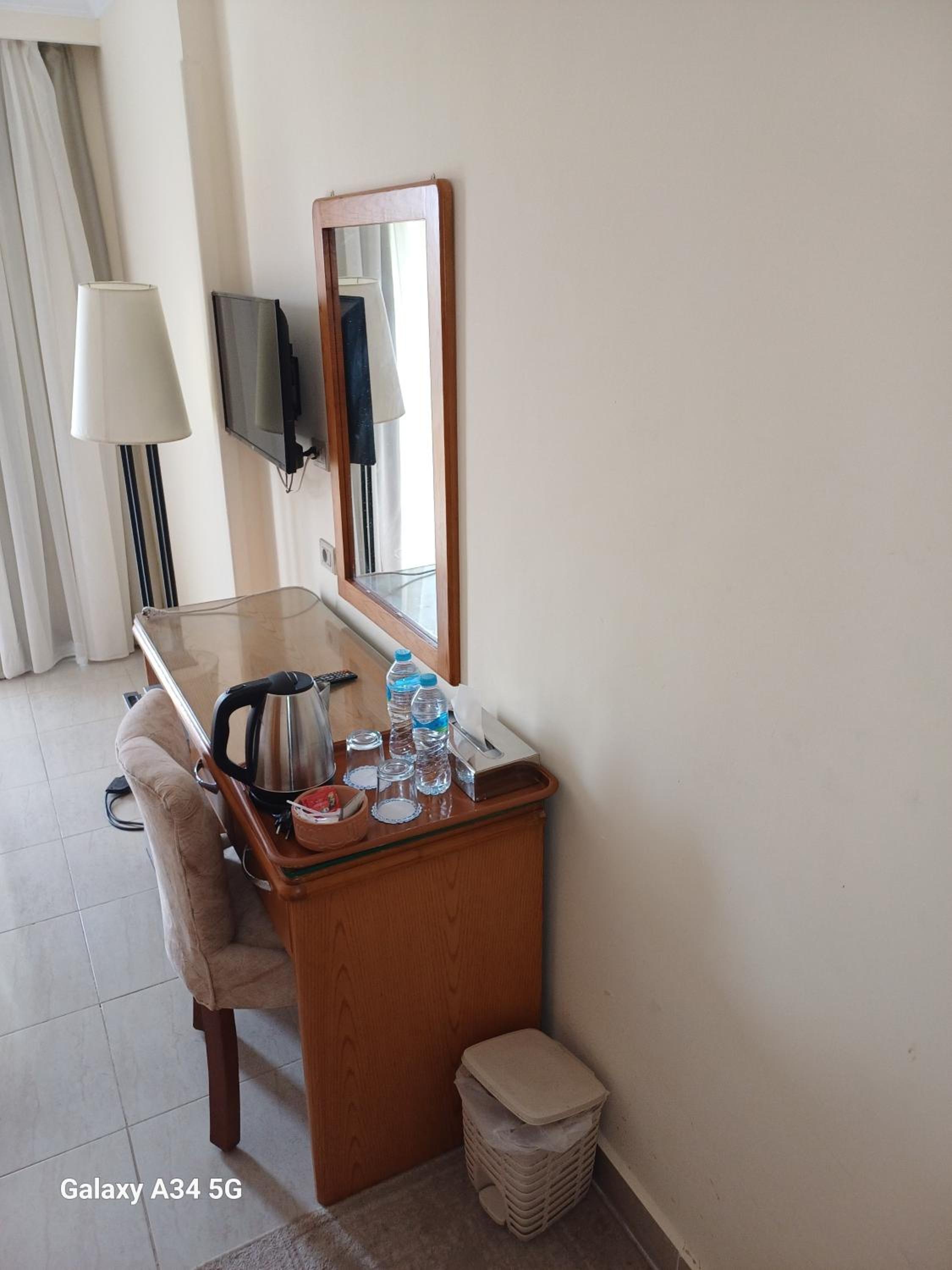 Economy Double Room - Photo 9