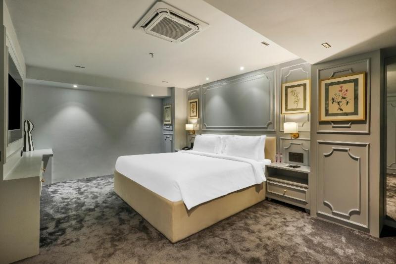 Suite Room (20% Off on Meal Upgrade,20 % Discount on Laundry and Complimentary Welcome Drink on arrival) photo