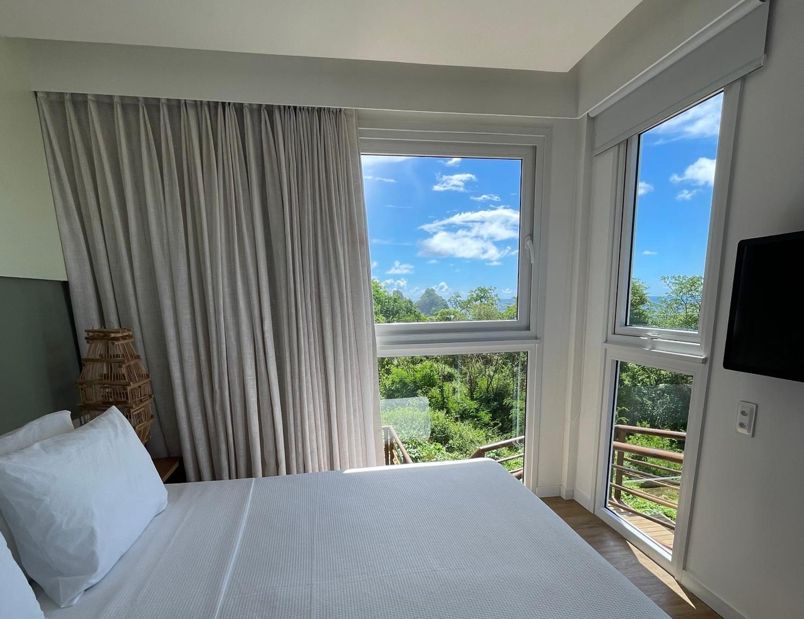 King Suite with Ocean View photo 3