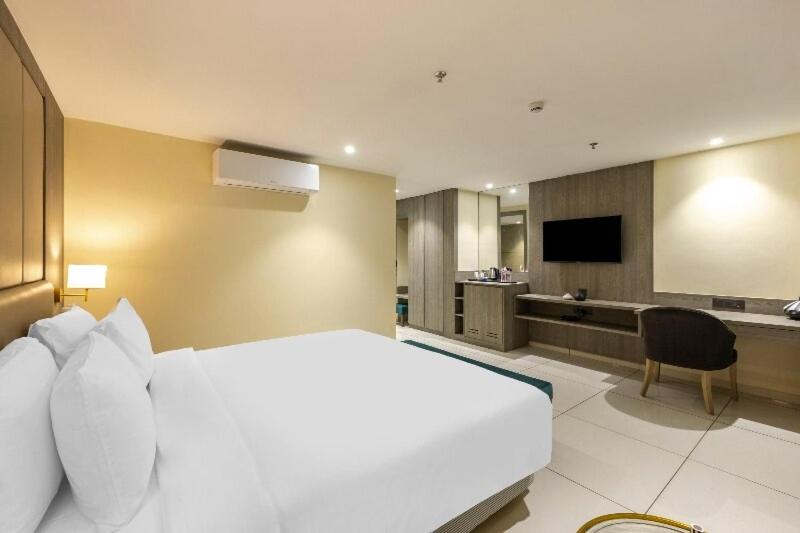 Superior Room (20% Off on Meal Upgrade,20 % Discount on Laundry and Complimentary Welcome Drink on arrival) Superior Room (20% Off on Meal Upgrade,20 % Discount on Laundry and Complimentary Welcome Drink on arrival)