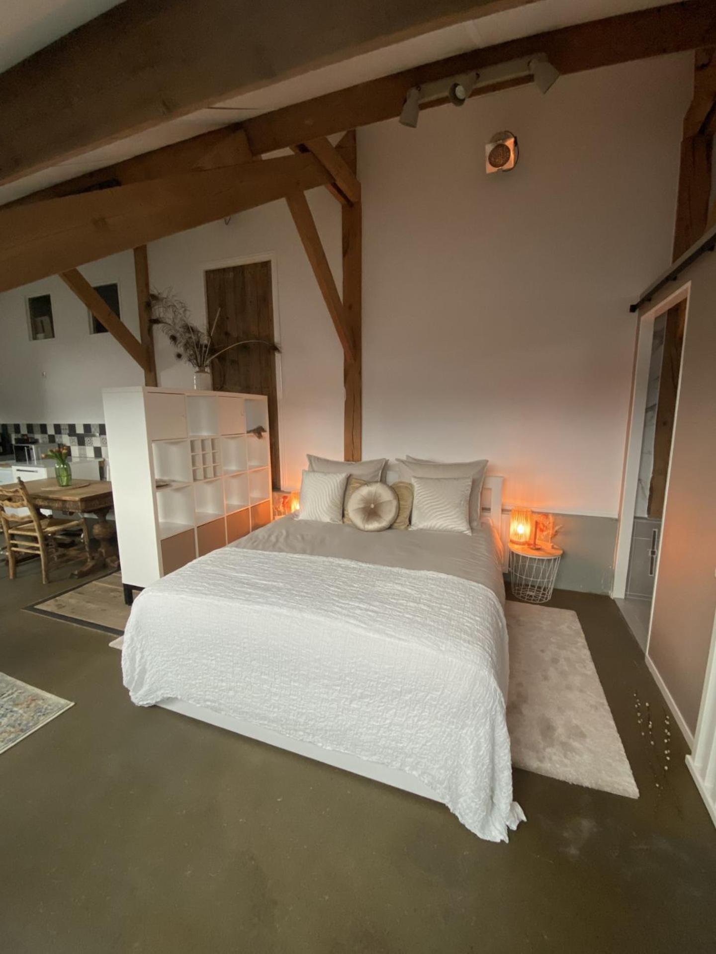 Double Room with Private External Bathroom photo 2