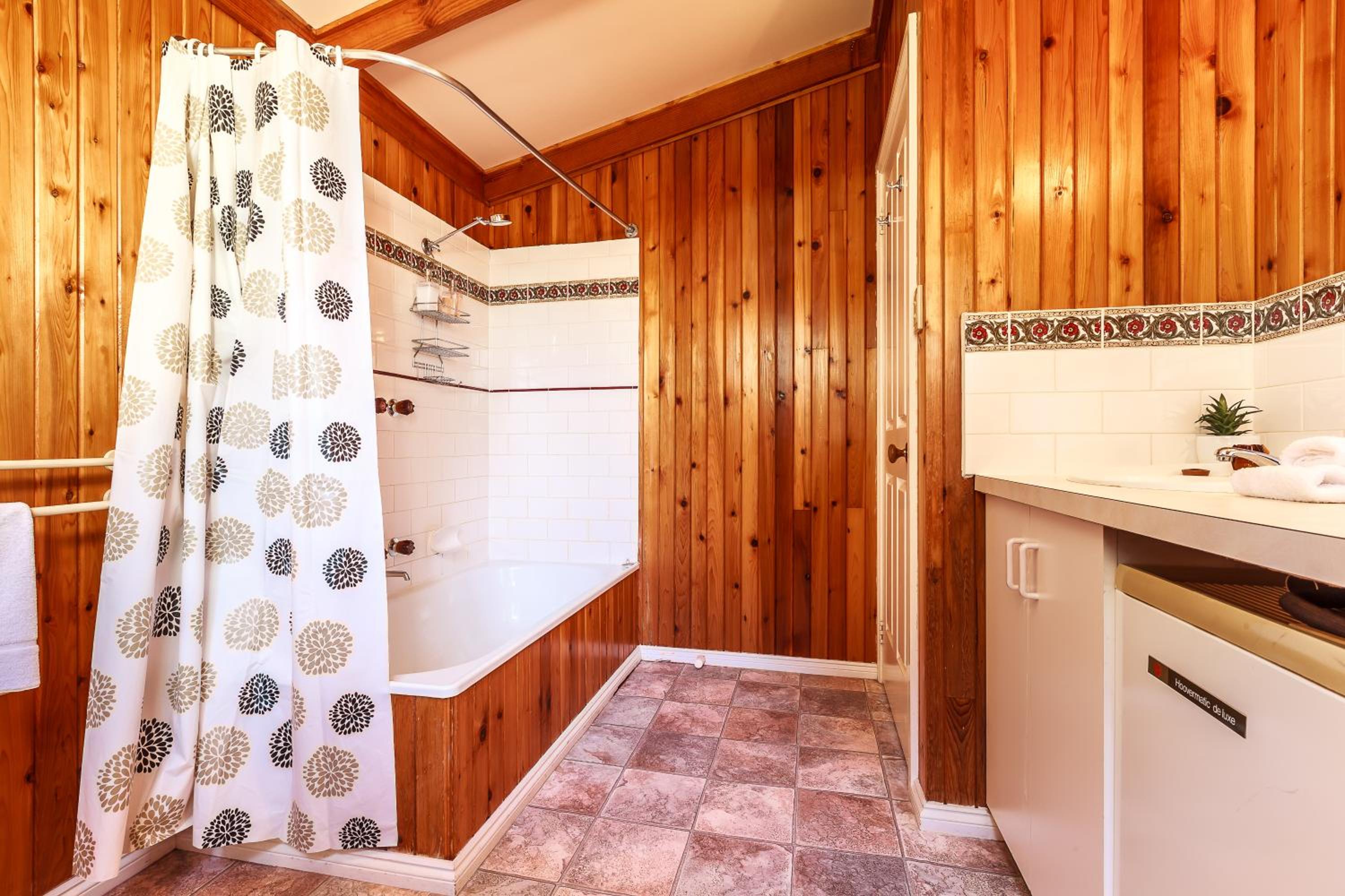 Two - Bedroom Chalet 1 photo 3