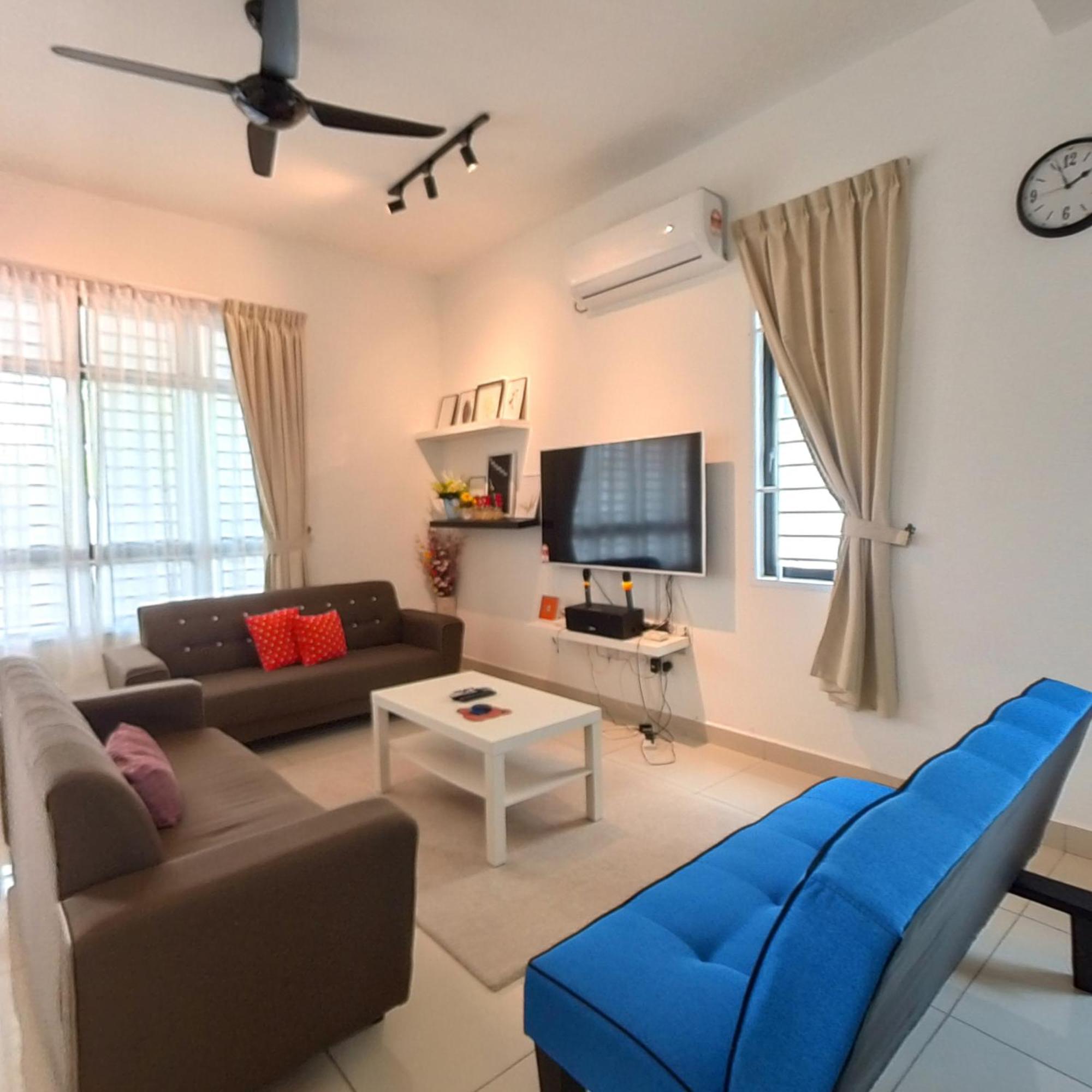 Four-Bedroom House photo 1
