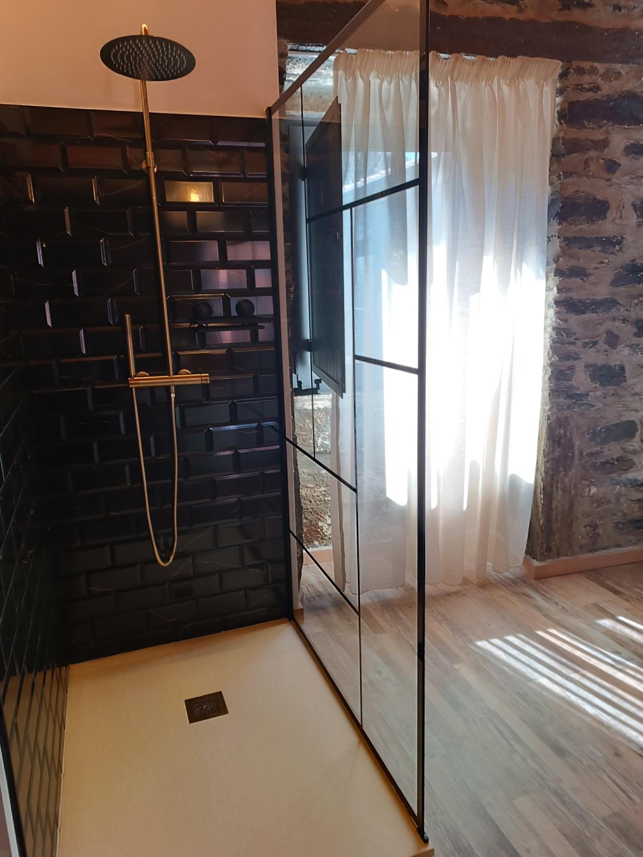 Deluxe Suite photo 3