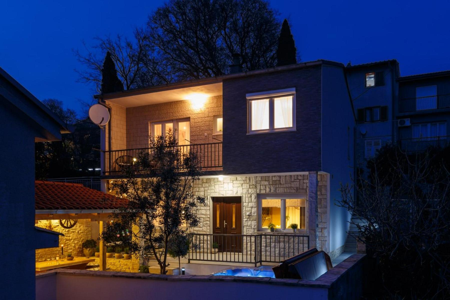 Three-Bedroom Villa photo 2
