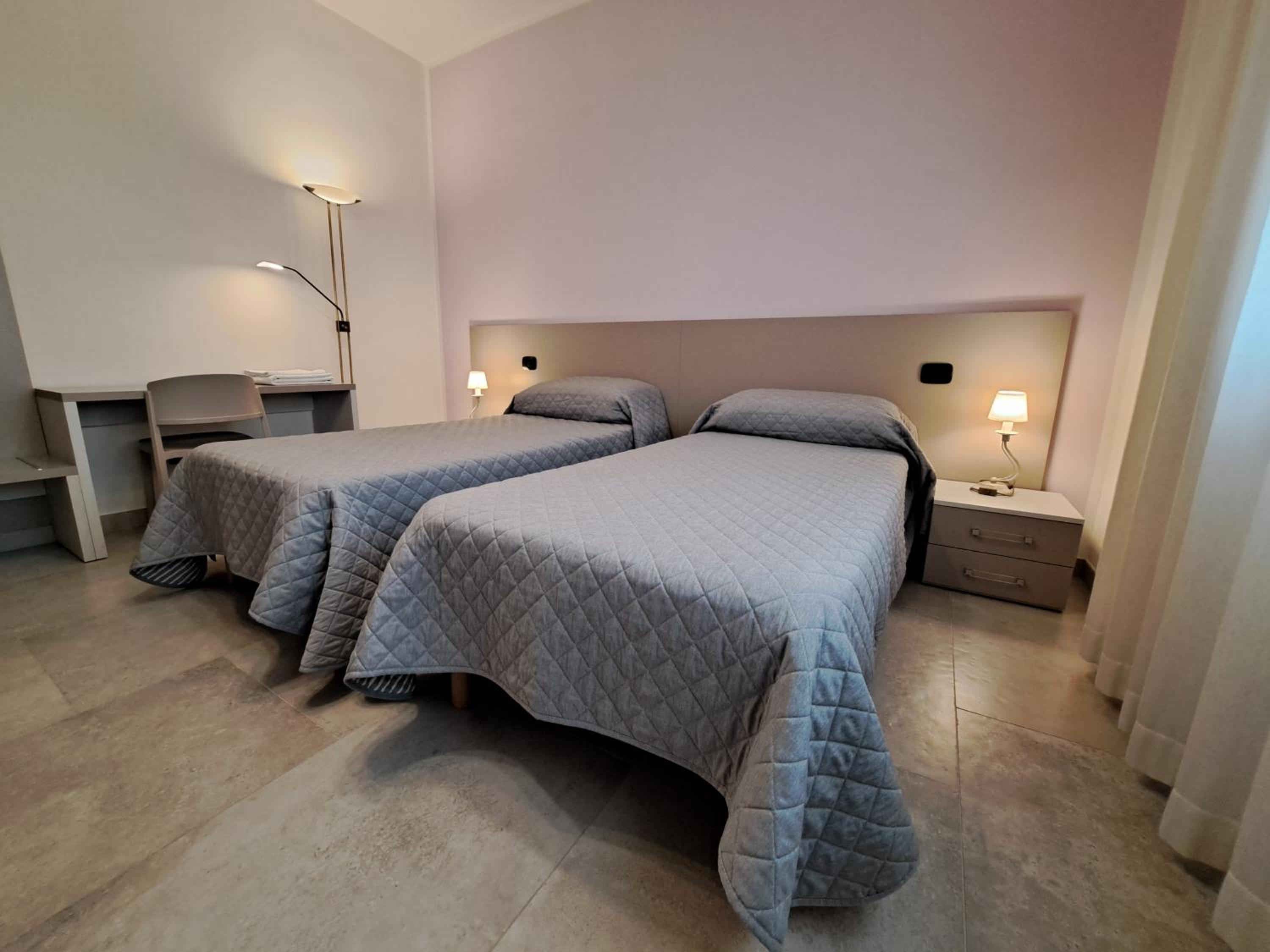 Double or Twin Room - Disability Access - Photo 2