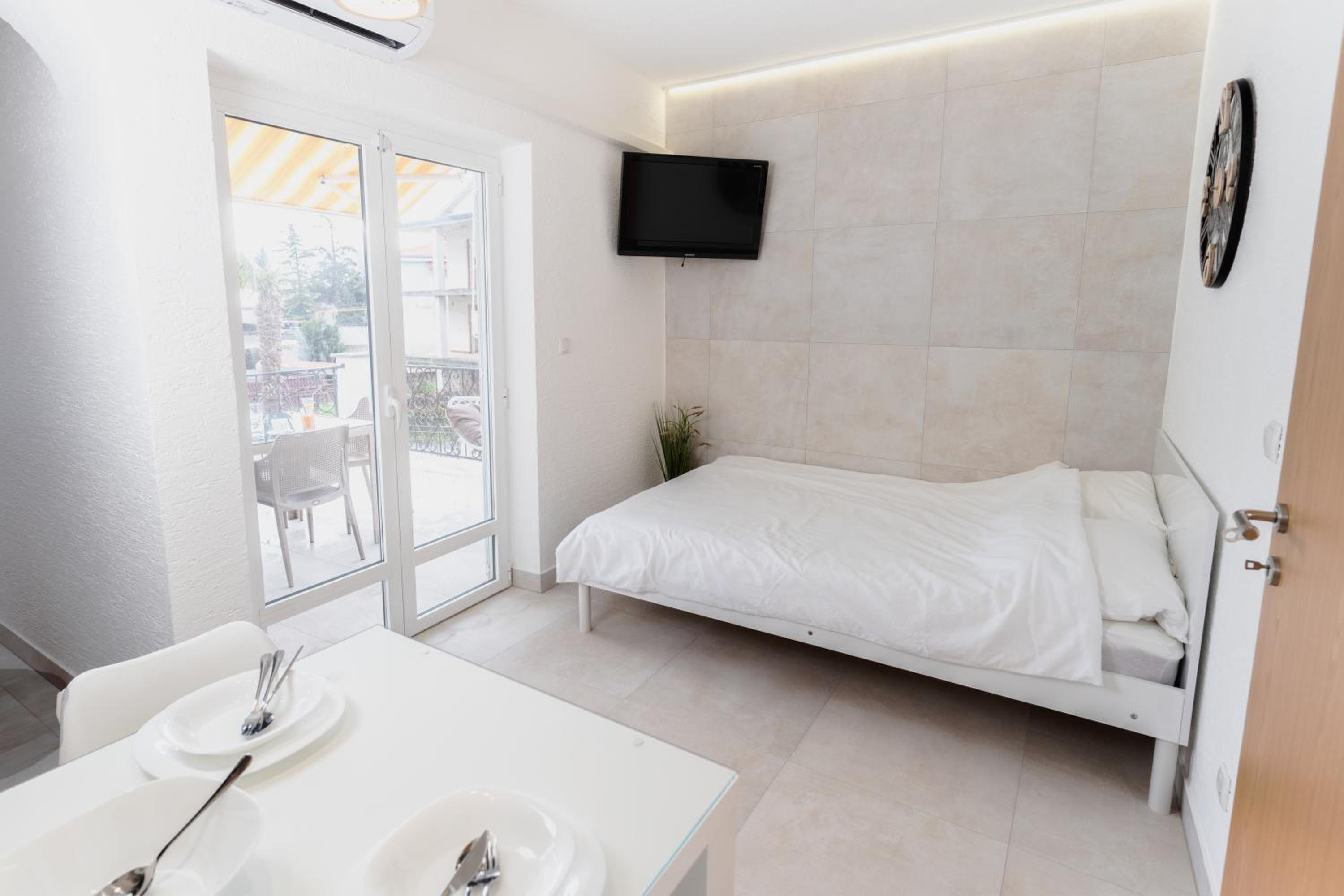 Two-Bedroom Apartment with Balcony photo 1