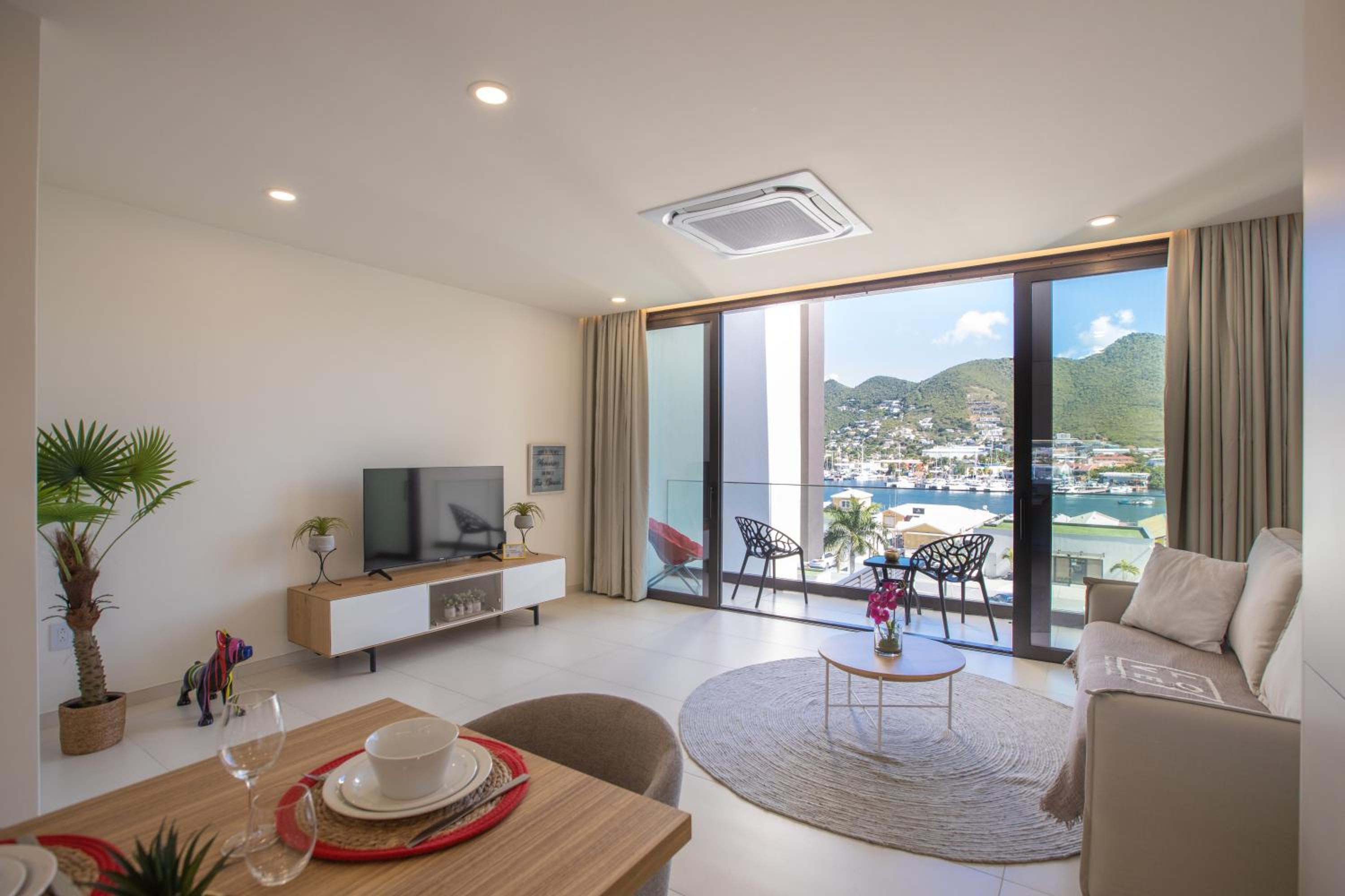 One-Bedroom Apartment with Balcony