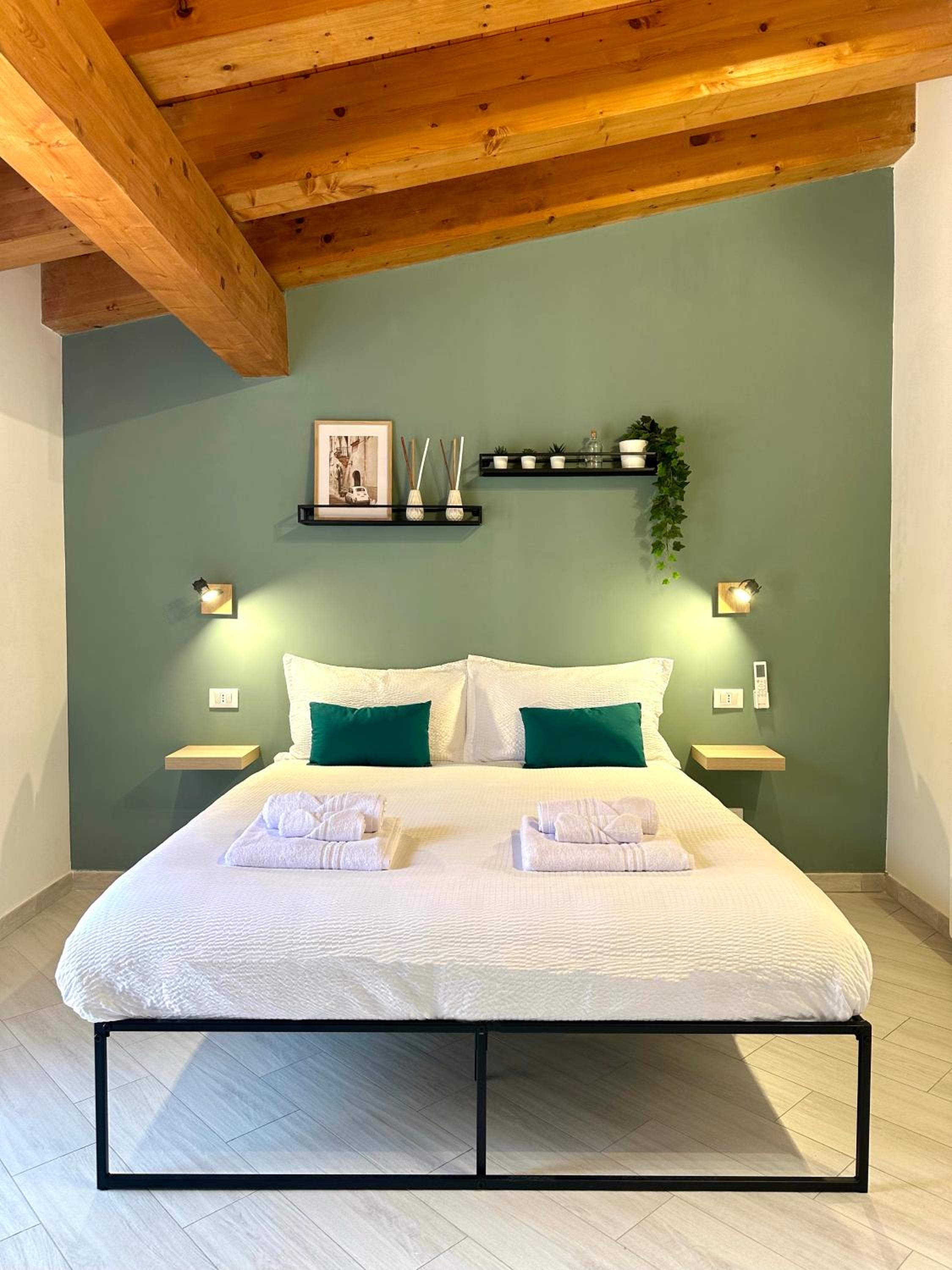 Deluxe Double Room with Balcony