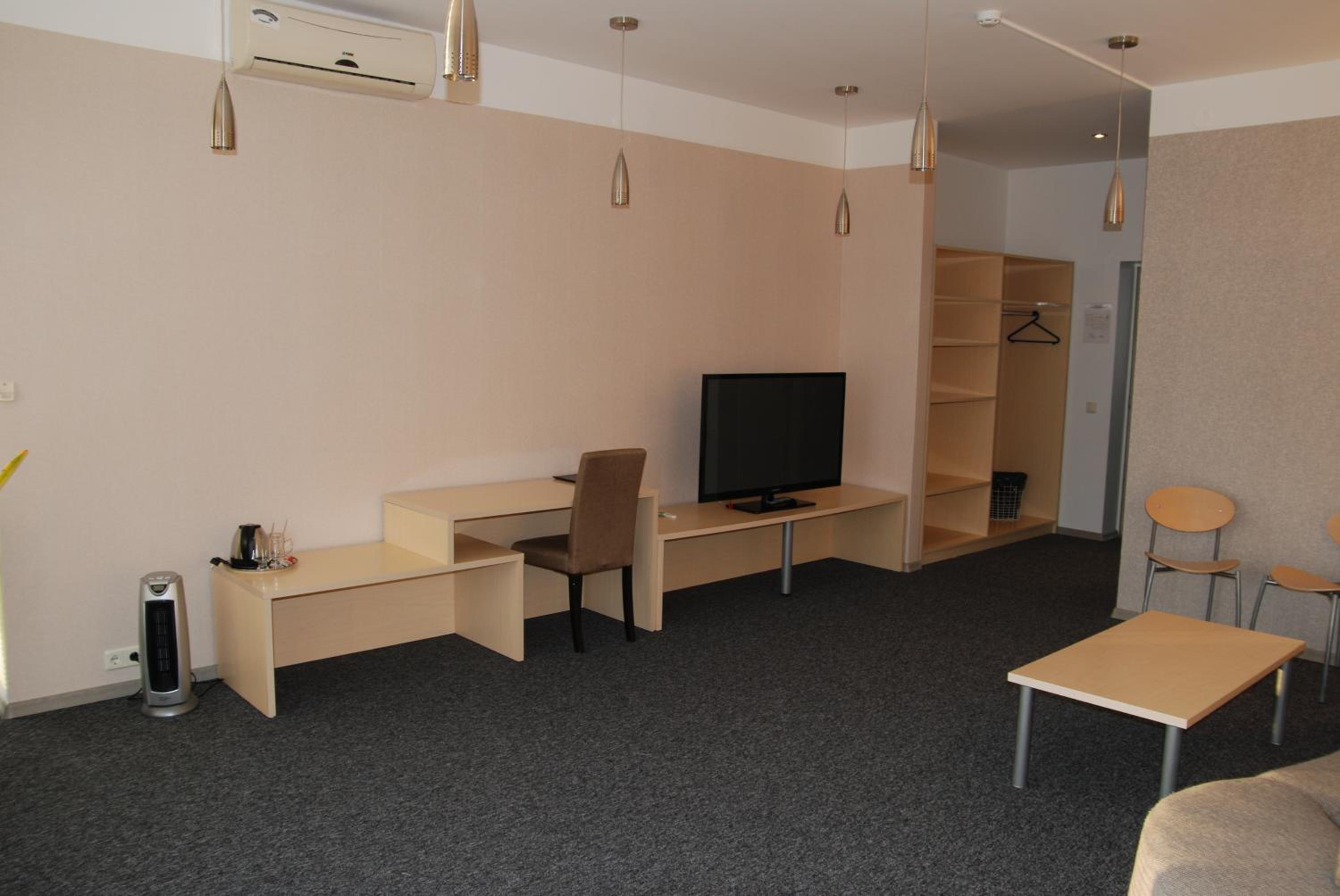 Suite with Sauna - Photo 27